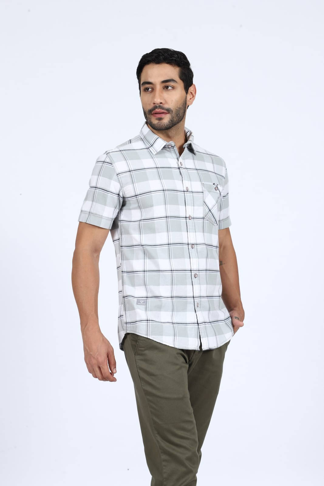     			Wolf & co. Cotton Blend Regular Fit Checks Half Sleeves Men's Casual Shirt - Grey ( Pack of 1 )