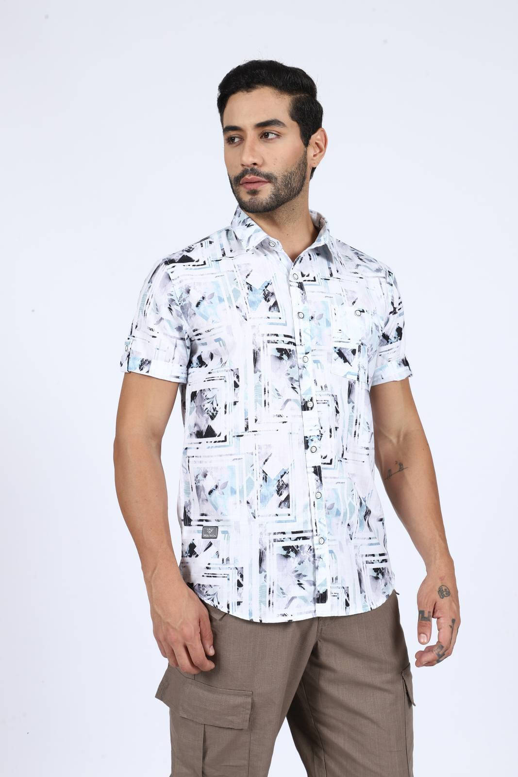     			Wolf & co. Polyester Regular Fit Printed Half Sleeves Men's Casual Shirt - Blue ( Pack of 1 )