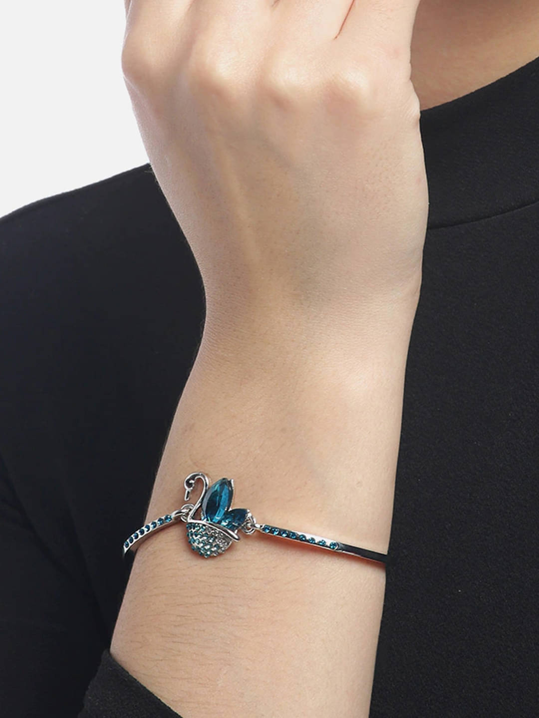     			YOUBELLA Blue Bracelet ( Pack of 1 )