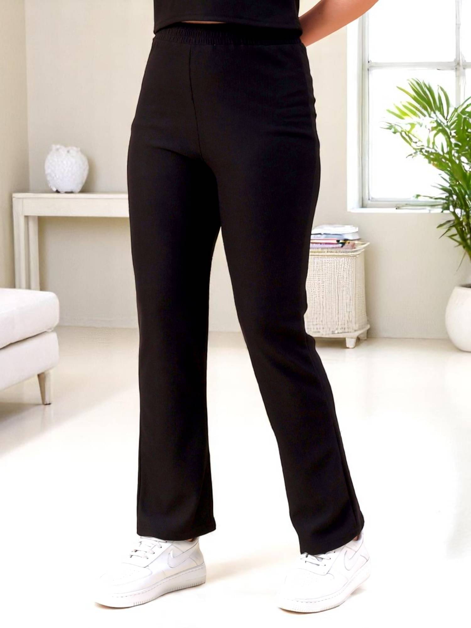     			Leewan Black Cotton Women's Yoga Trackpants ( Pack of 1 )
