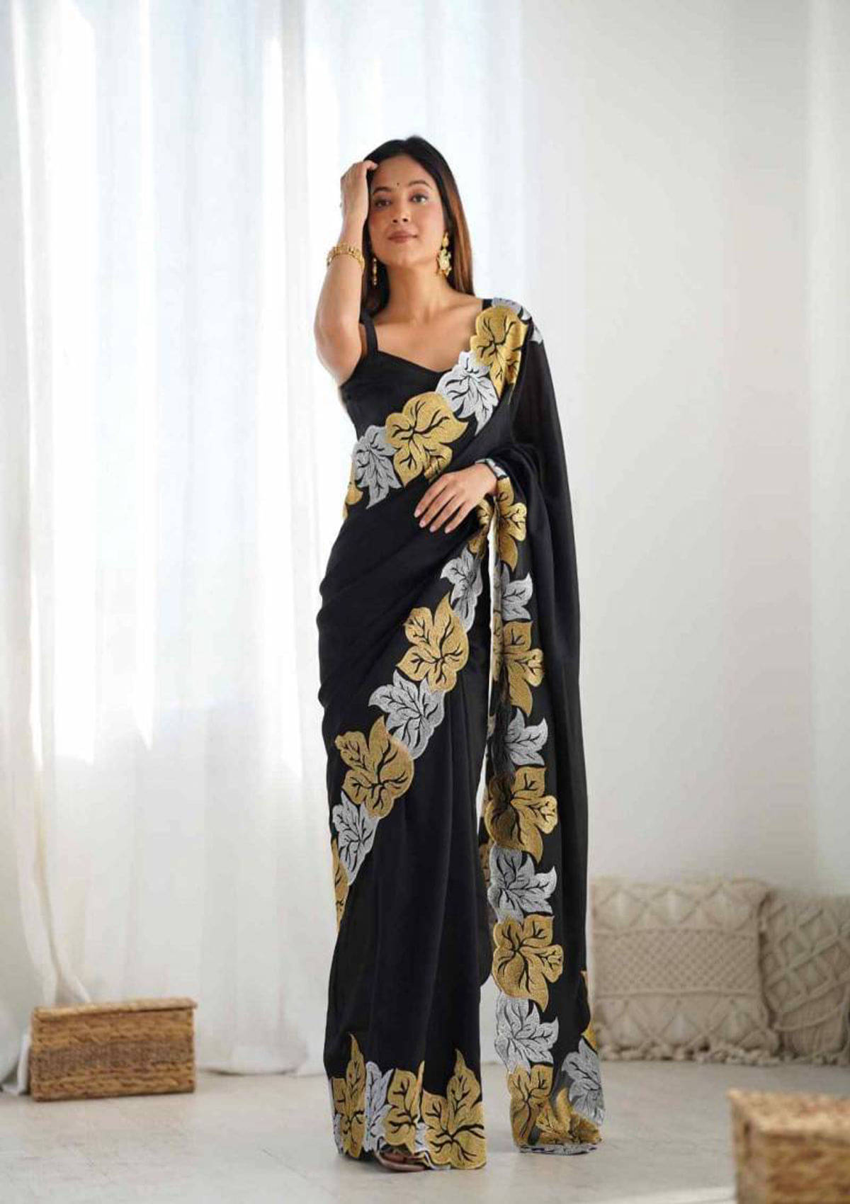     			krishna trends Georgette Embroidered Chikankari Saree With Unstitched Blouse Piece ( Black )