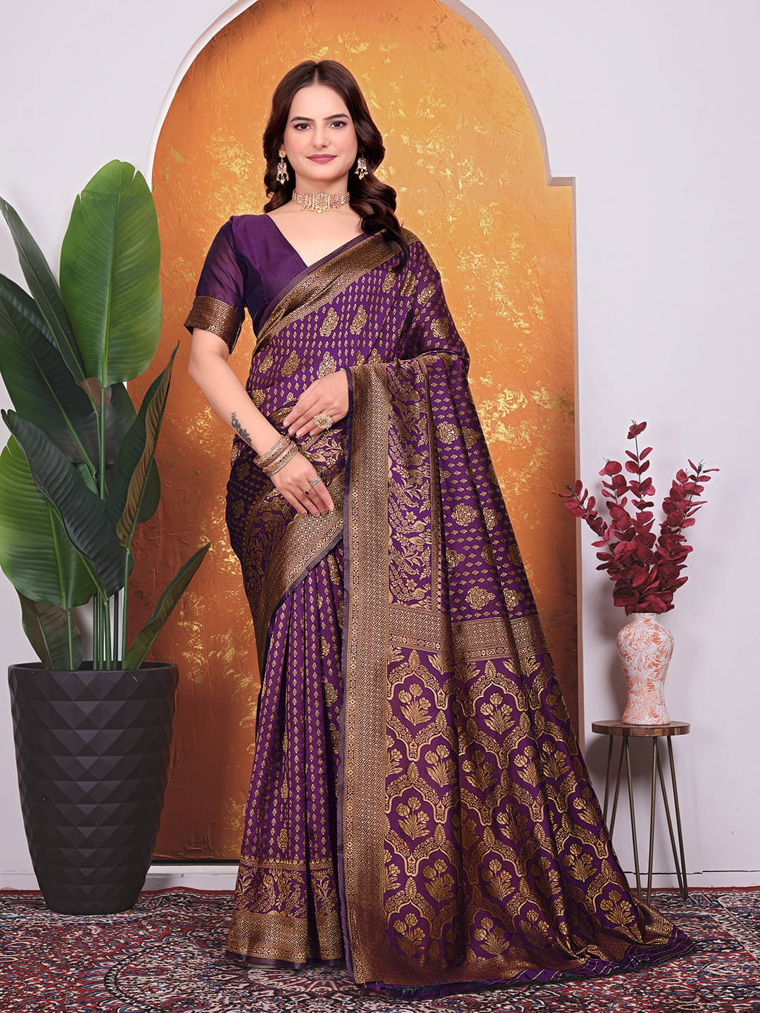 Kanooda Prints Silk Blend Embellished Banarasi saree With Unstitched Blouse Piece ( Wine )     			Kanooda Prints Silk Blend Embellished Banarasi saree With Unstitched Blouse Piece ( Wine )