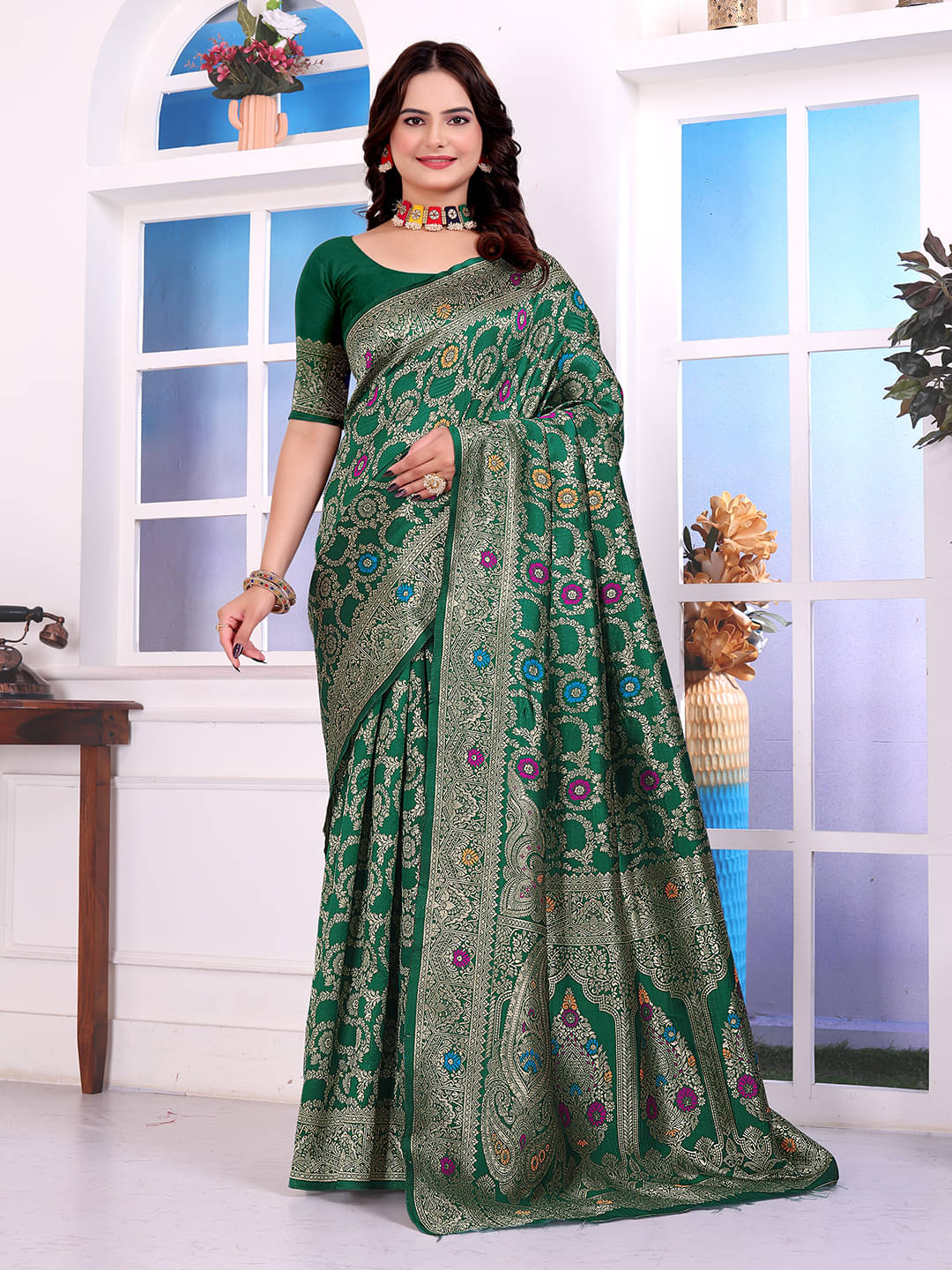 Kanooda Prints Silk Blend Embellished Banarasi saree With Unstitched Blouse Piece ( Green )     			Kanooda Prints Silk Blend Embellished Banarasi saree With Unstitched Blouse Piece ( Green )