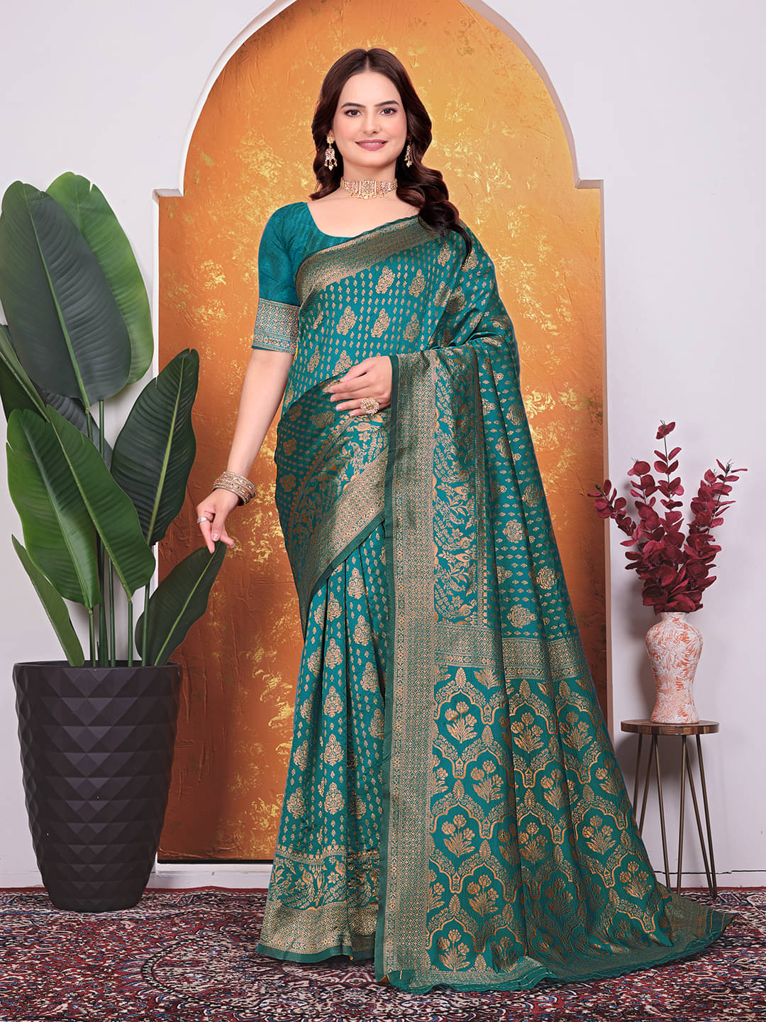 Maayro Silk Blend Embellished Banarasi saree With Unstitched Blouse Piece ( Rama )     			Maayro Silk Blend Embellished Banarasi saree With Unstitched Blouse Piece ( Rama )