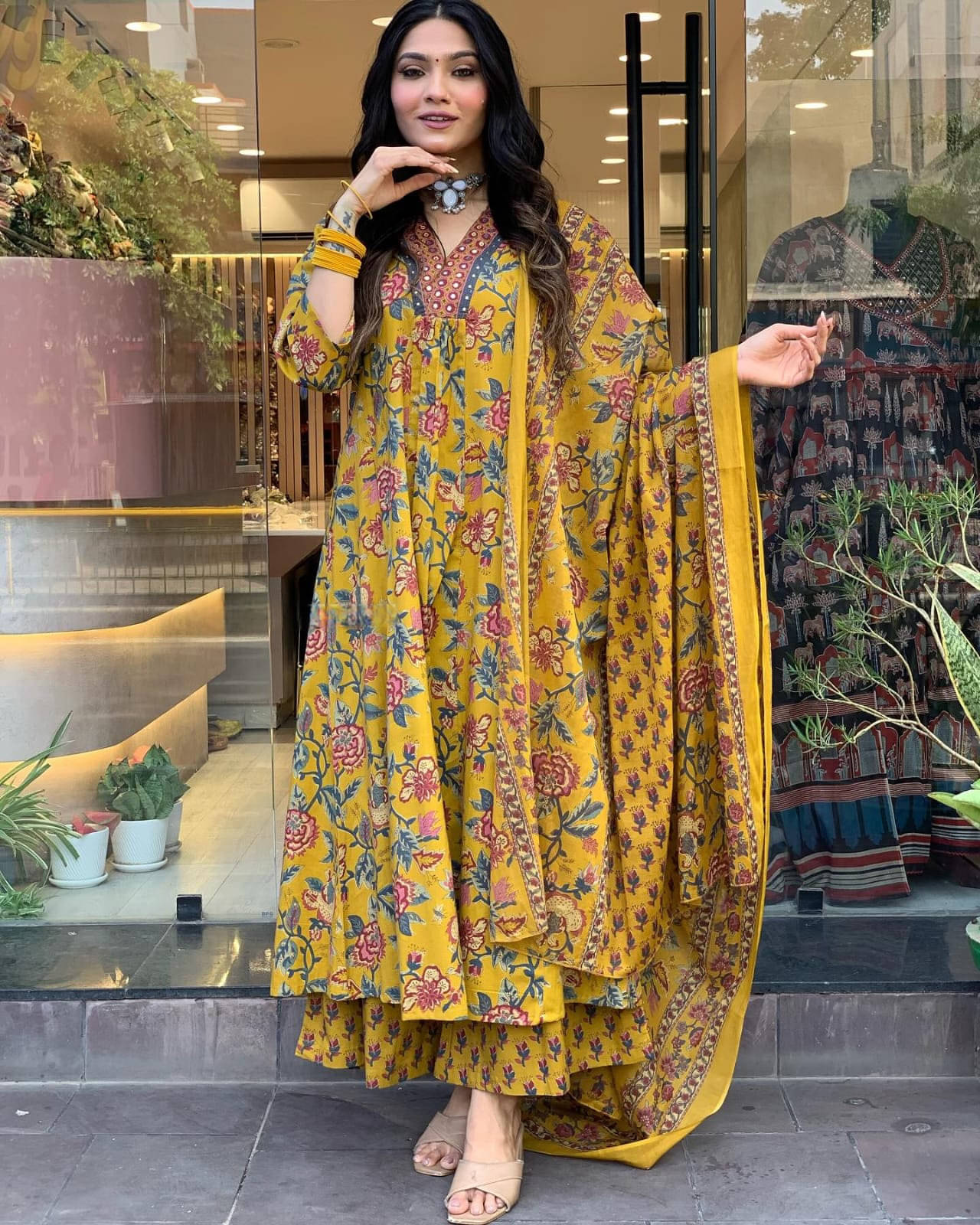     			fvdgdfh Women Cotton Printed A-line Kurti With Pants ( Yellow )