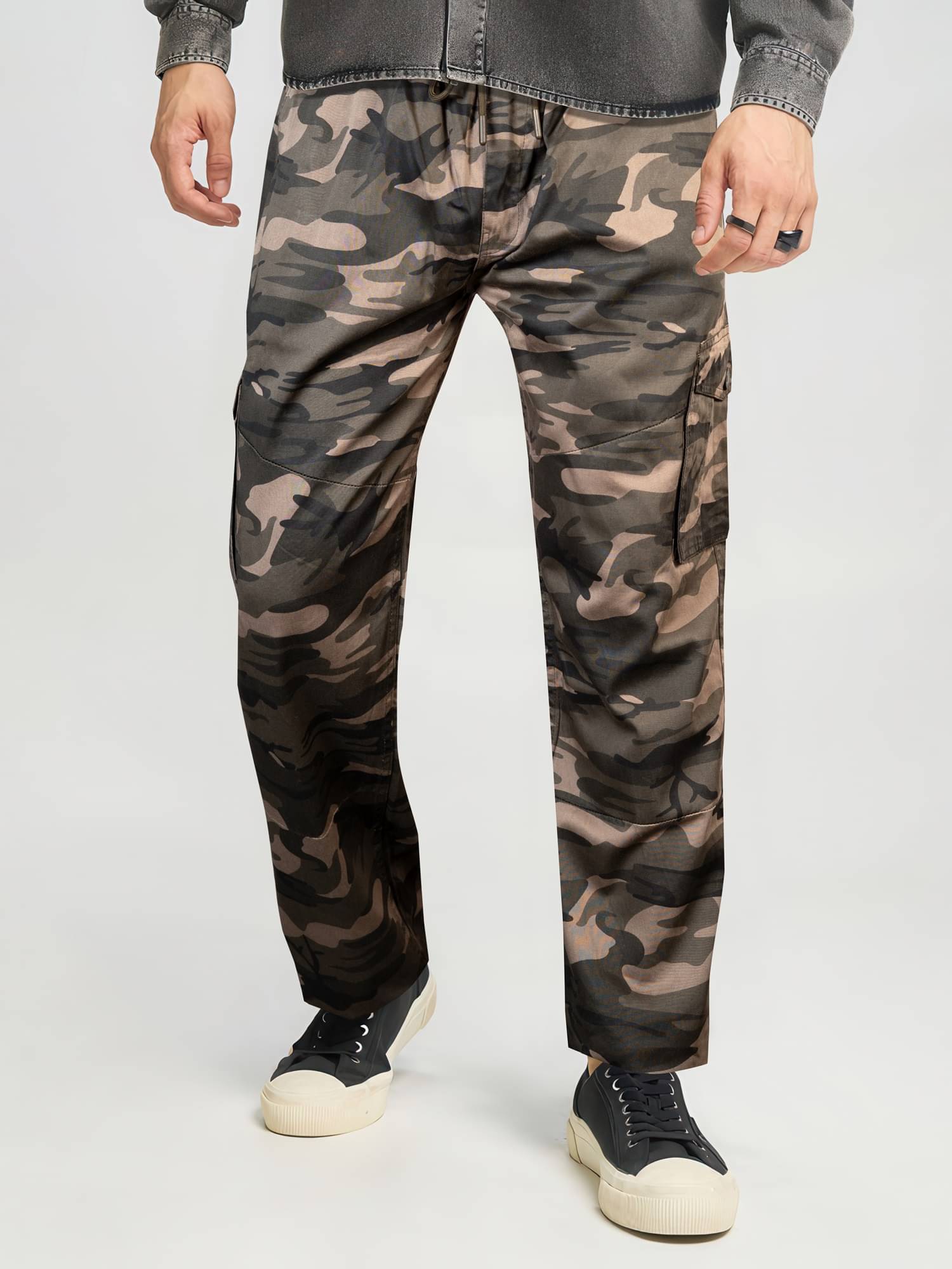     			JB JUST BLACK Relax Flat Men's Cargos - Brown ( Pack of 1 )