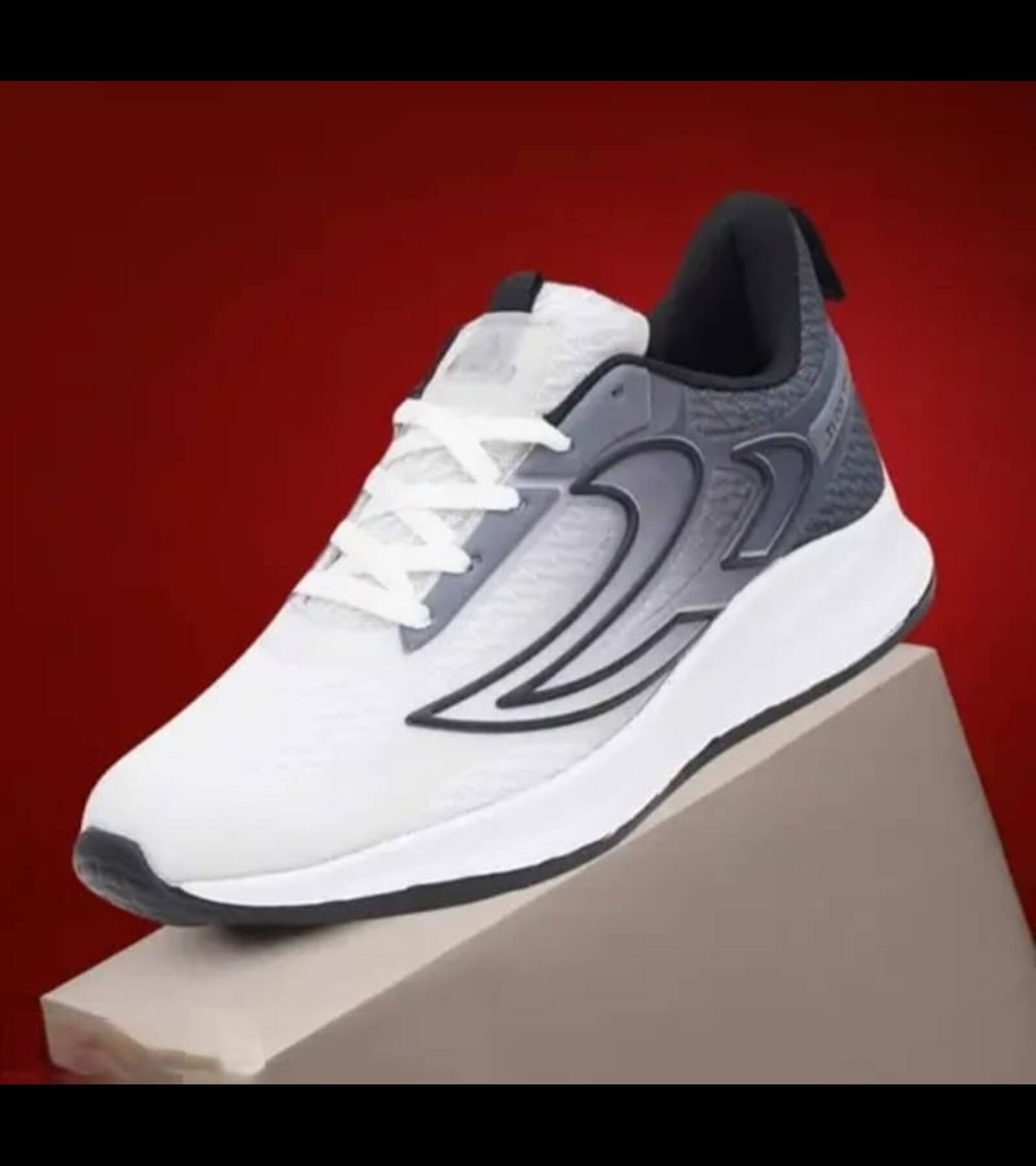     			Seafoot White Men's Outdoor Shoes