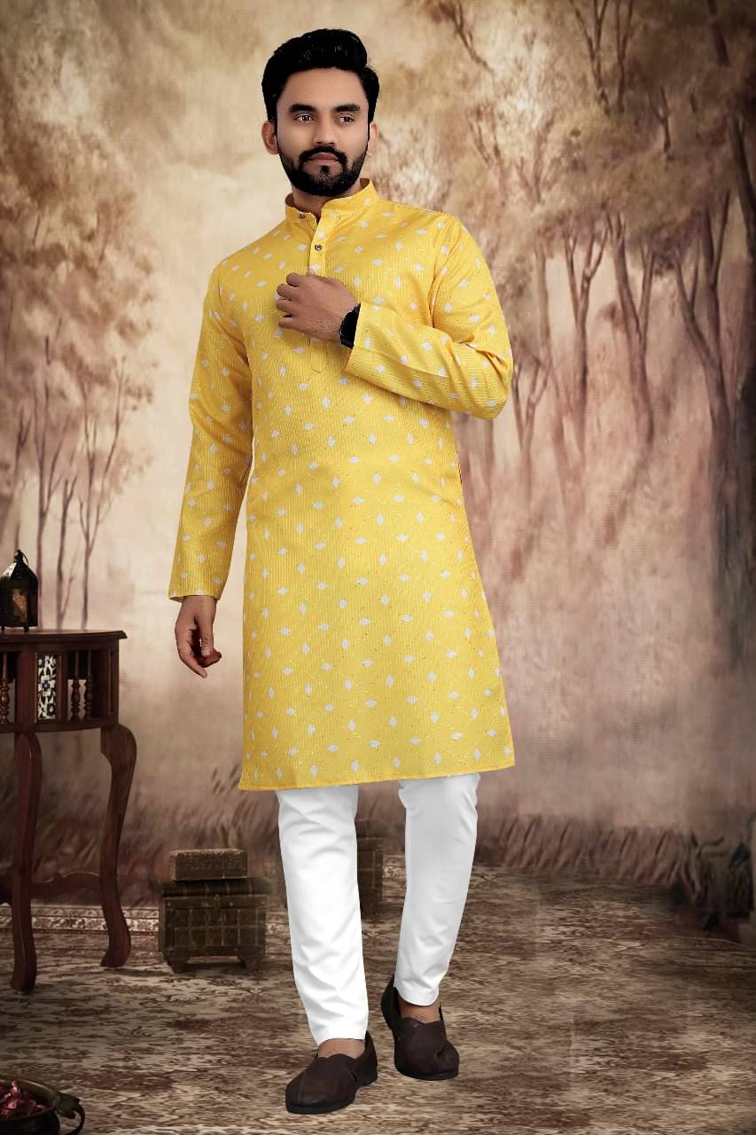     			AMAR VSTRA Yellow Cotton Blend Regular Fit Men's Kurta Pyjama Set ( Pack of 1 )