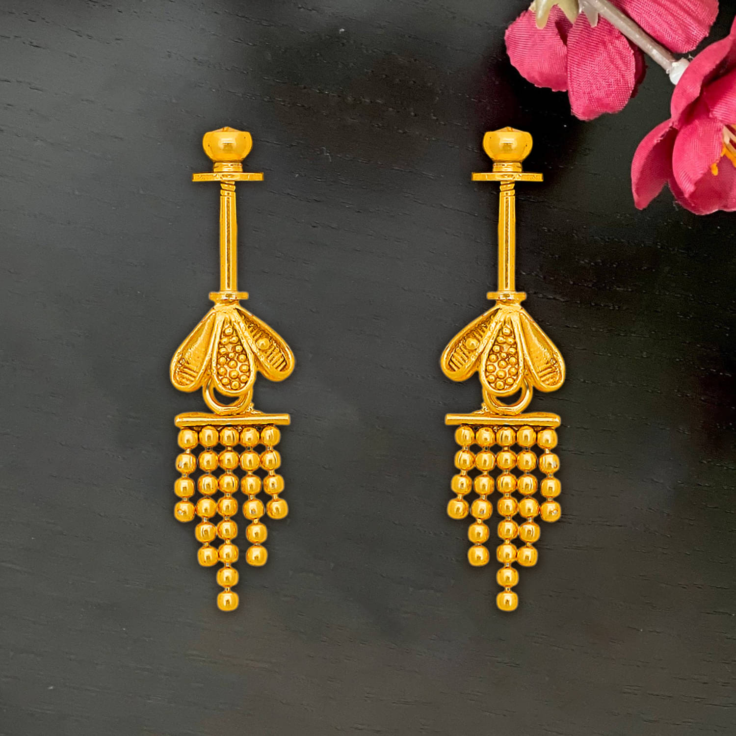     			Drashti Collection Golden Danglers Earrings ( Pack of 1 )