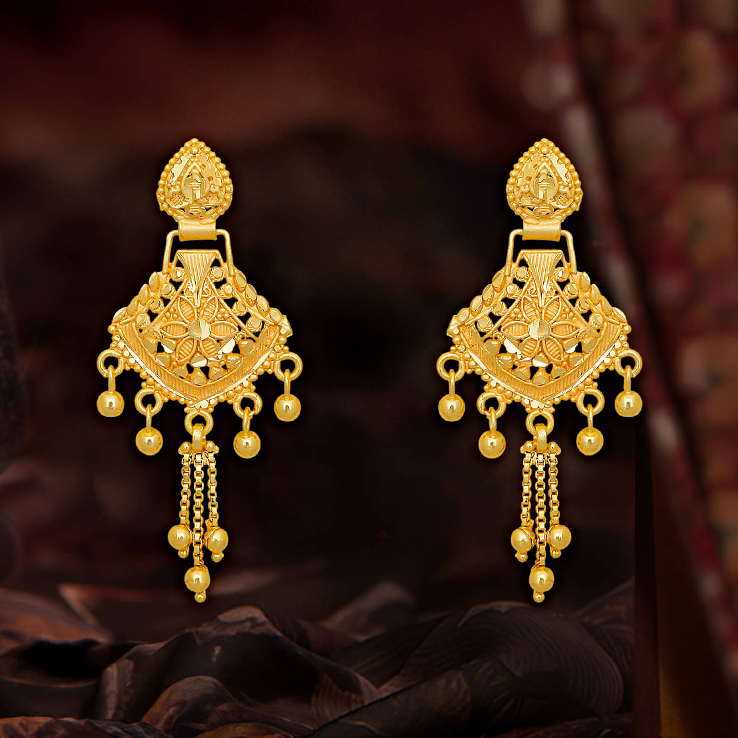     			LUV FASHION Golden Danglers Earrings ( Pack of 1 )