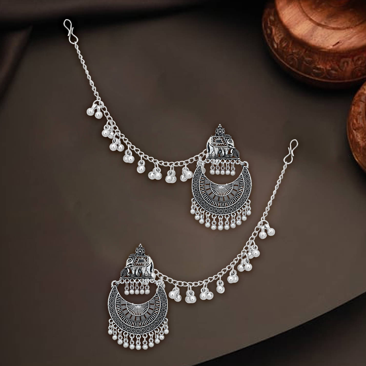    			LUV FASHION Silver Ear Chain Earrings ( Pack of 1 )