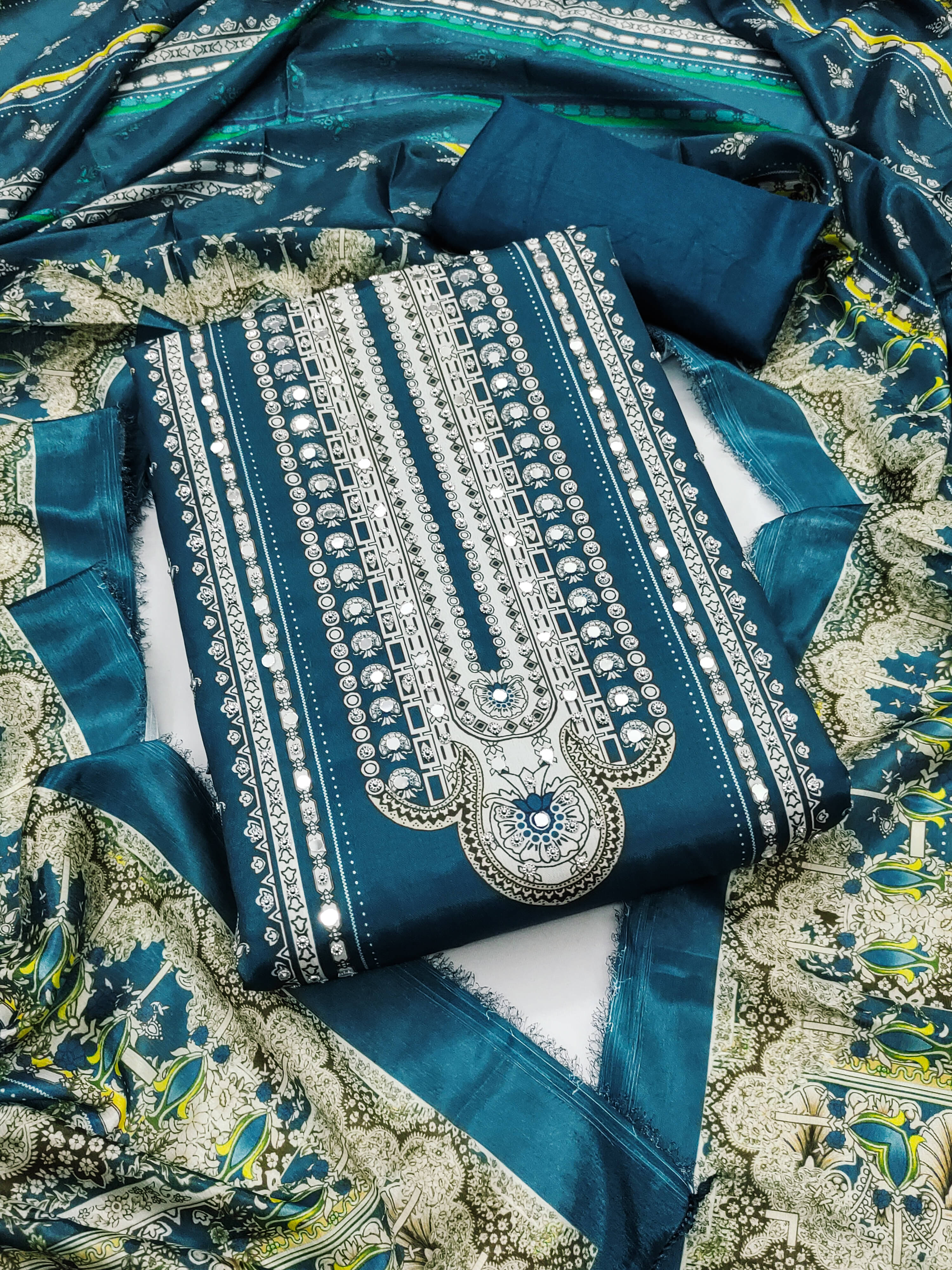     			Nayanthara Trends Women Silk Blend Unstitched Dress Material ( Teal )