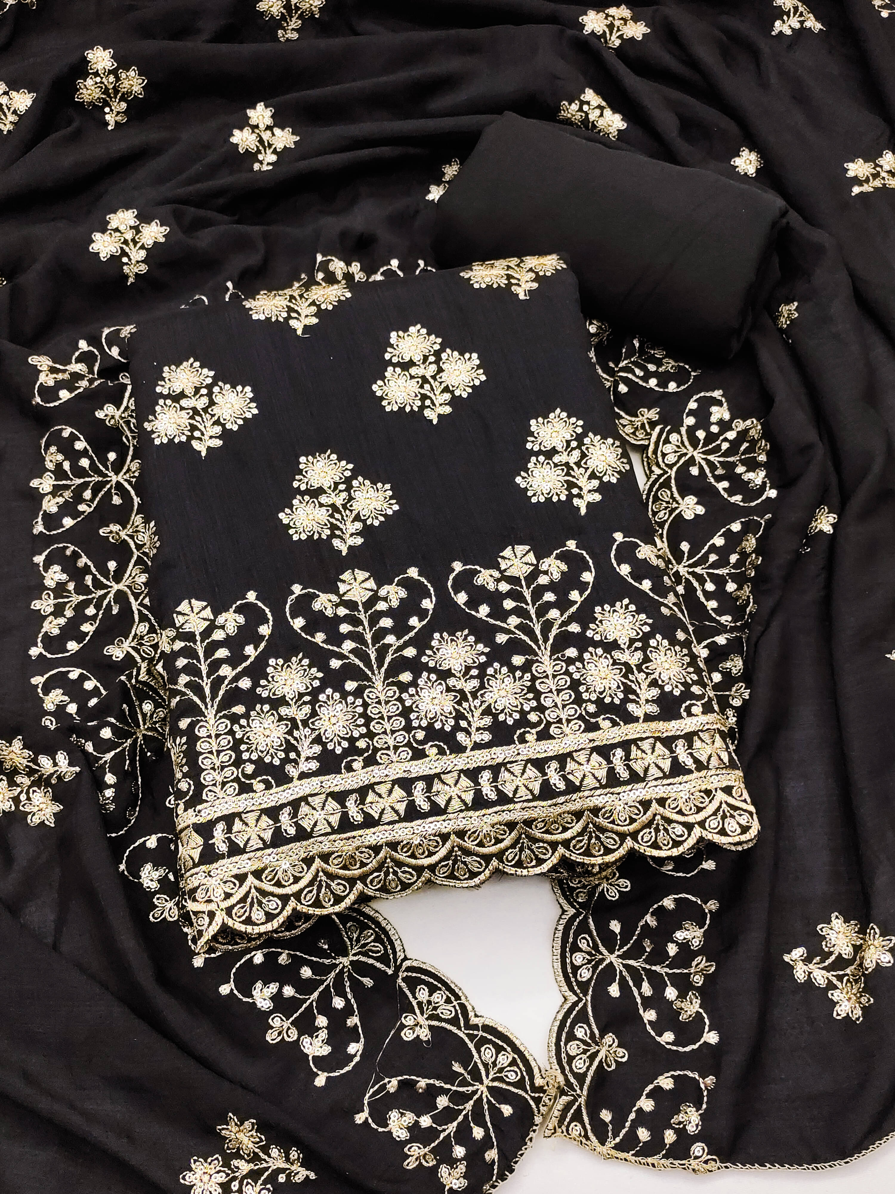 Nayanthara Trends Women Silk Unstitched Dress Material ( Black )     			Nayanthara Trends Women Silk Unstitched Dress Material ( Black )