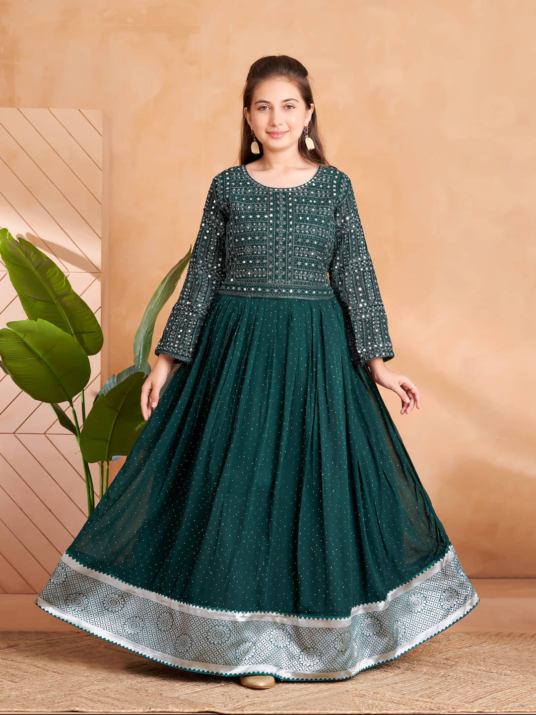     			Aarika Georgette Gown For Girls ( Pack of 1 , Green )