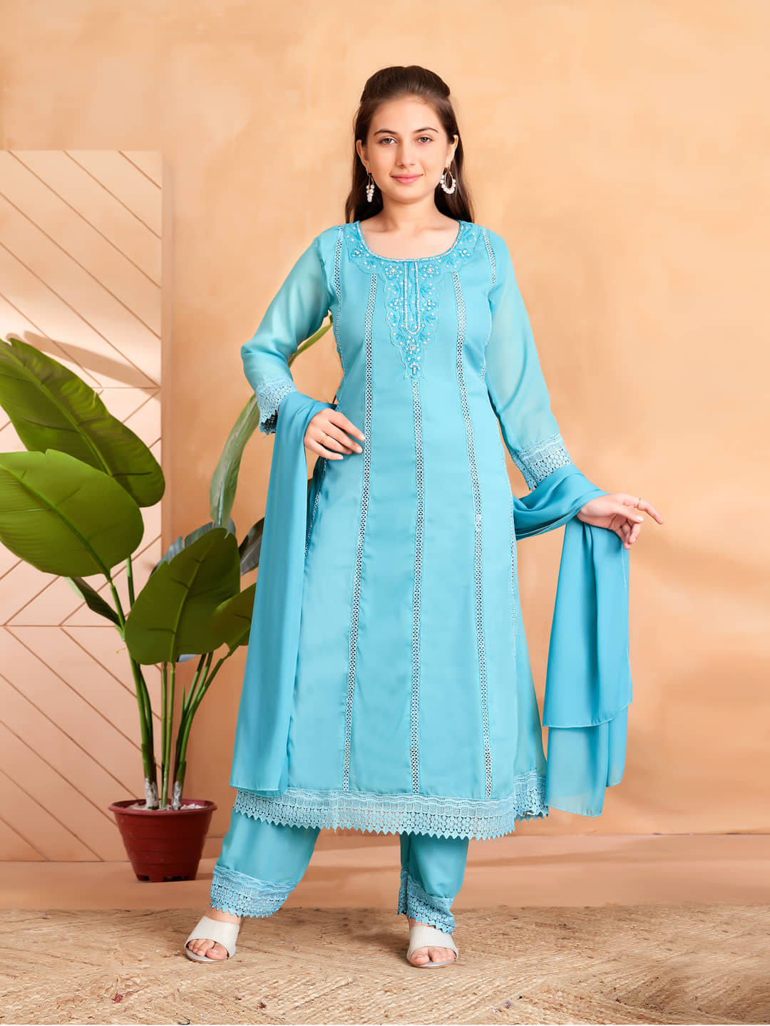 Aarika Girls Georgette Kurti with Pants ( Pack of 1 , Turquoise )