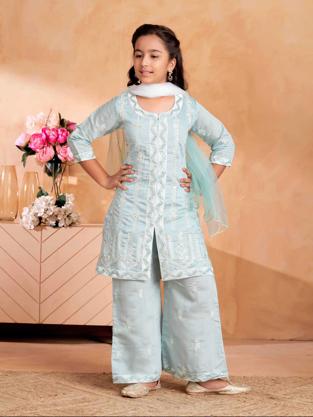     			Aarika Girls Silk Kurti with Sharara ( Pack of 1 , Sky Blue )