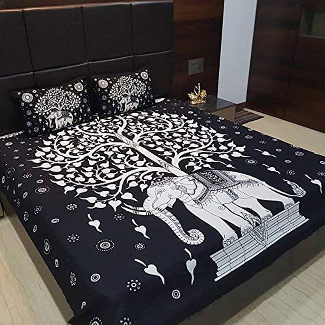 Batham Handloom Cotton 1 Double Bedsheet with 2 Pillow Covers ( Black ) Batham Handloom Cotton 1 Double Bedsheet with 2 Pillow Covers ( Black )