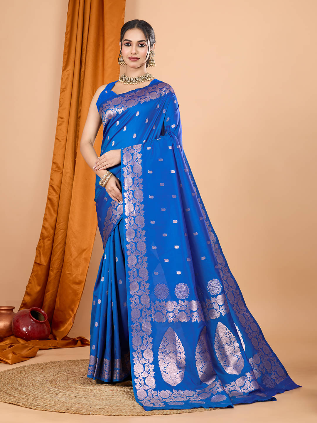     			Nayanthara Trends Banarasi Silk Woven Saree With Unstitched Blouse Piece ( Blue )