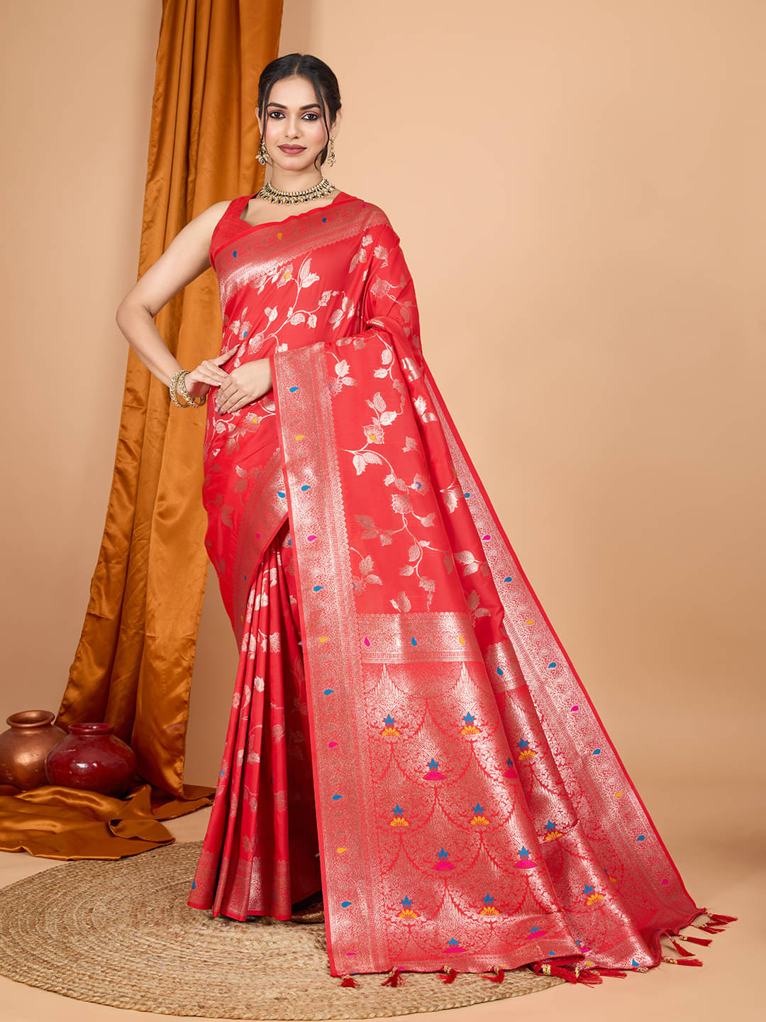 Nayanthara Trends Banarasi Silk Woven Saree With Unstitched Blouse Piece ( Red ) Nayanthara Trends Banarasi Silk Woven Saree With Unstitched Blouse Piece ( Red )