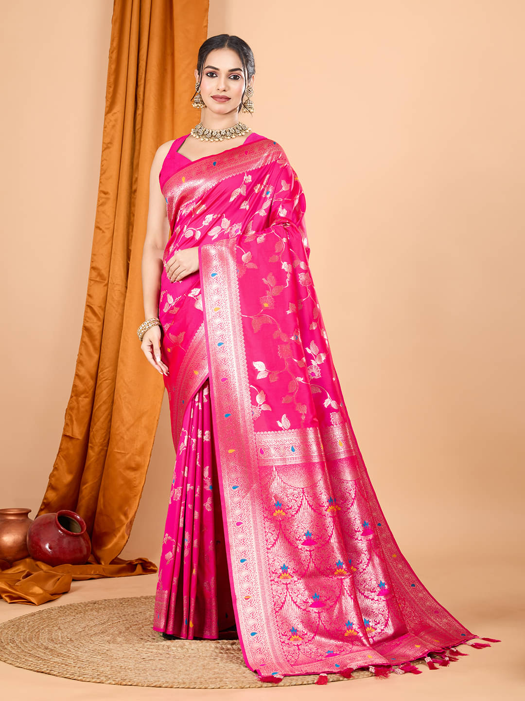 Nayanthara Trends Banarasi Silk Woven Saree With Unstitched Blouse Piece ( Pink ) Nayanthara Trends Banarasi Silk Woven Saree With Unstitched Blouse Piece ( Pink )