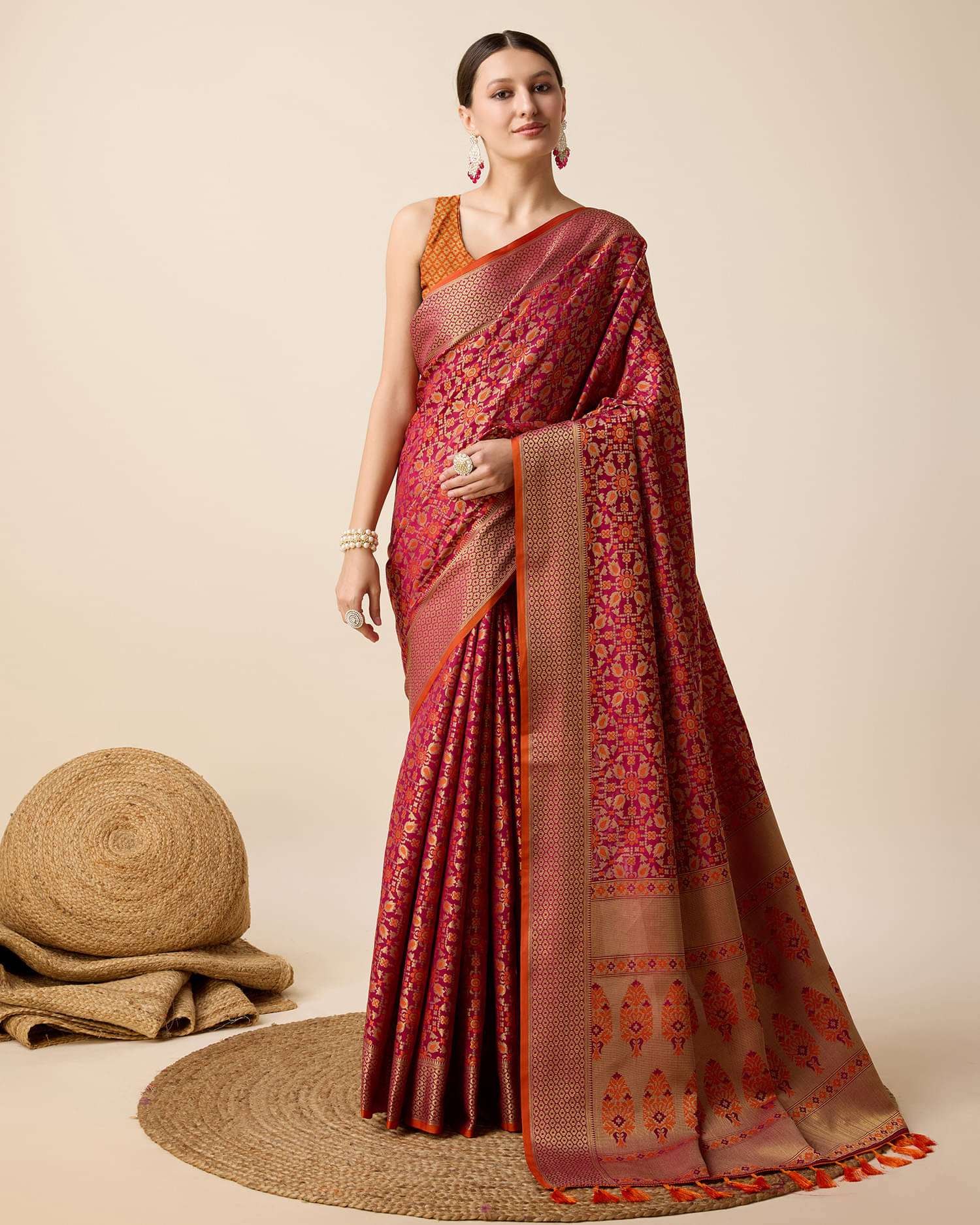     			Nayanthara Trends Silk Blend Woven Saree With Unstitched Blouse Piece ( Purple )