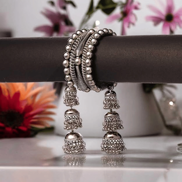 Opus Gems Silver Bracelet ( Pack of 1 ) Opus Gems Silver Bracelet ( Pack of 1 )