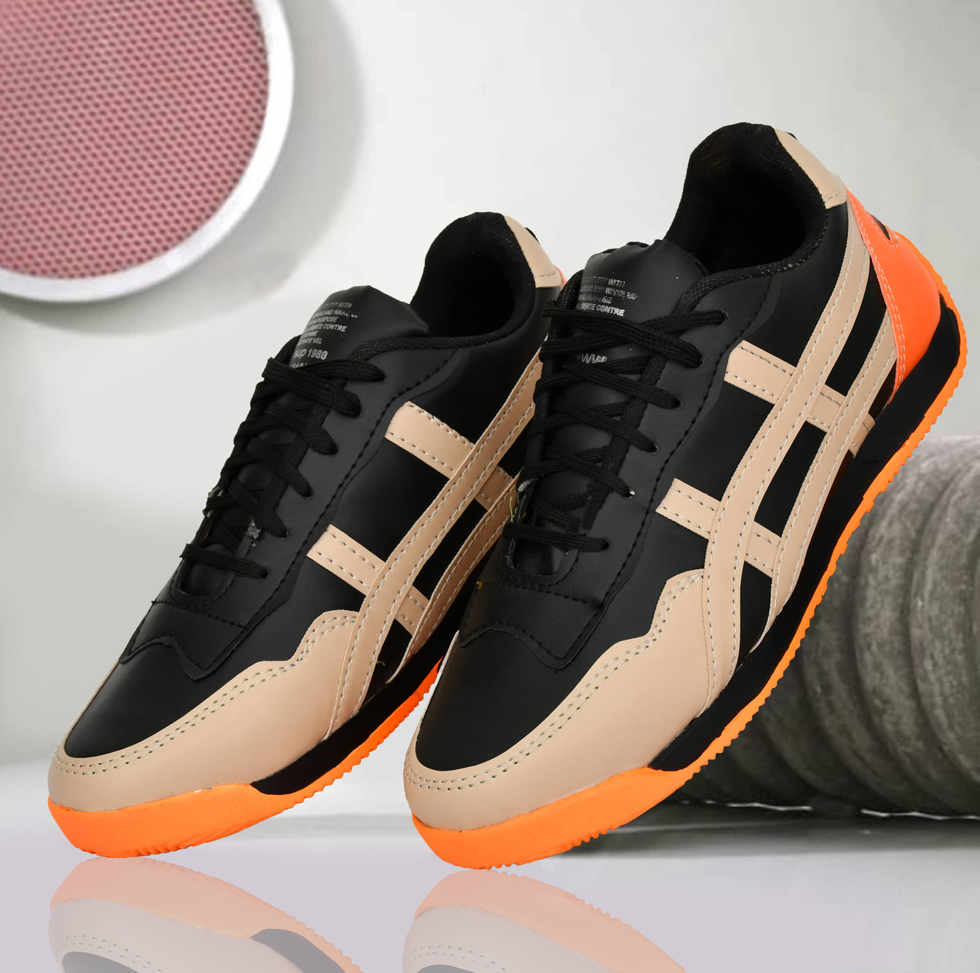     			Groofer Black Men's Sneakers