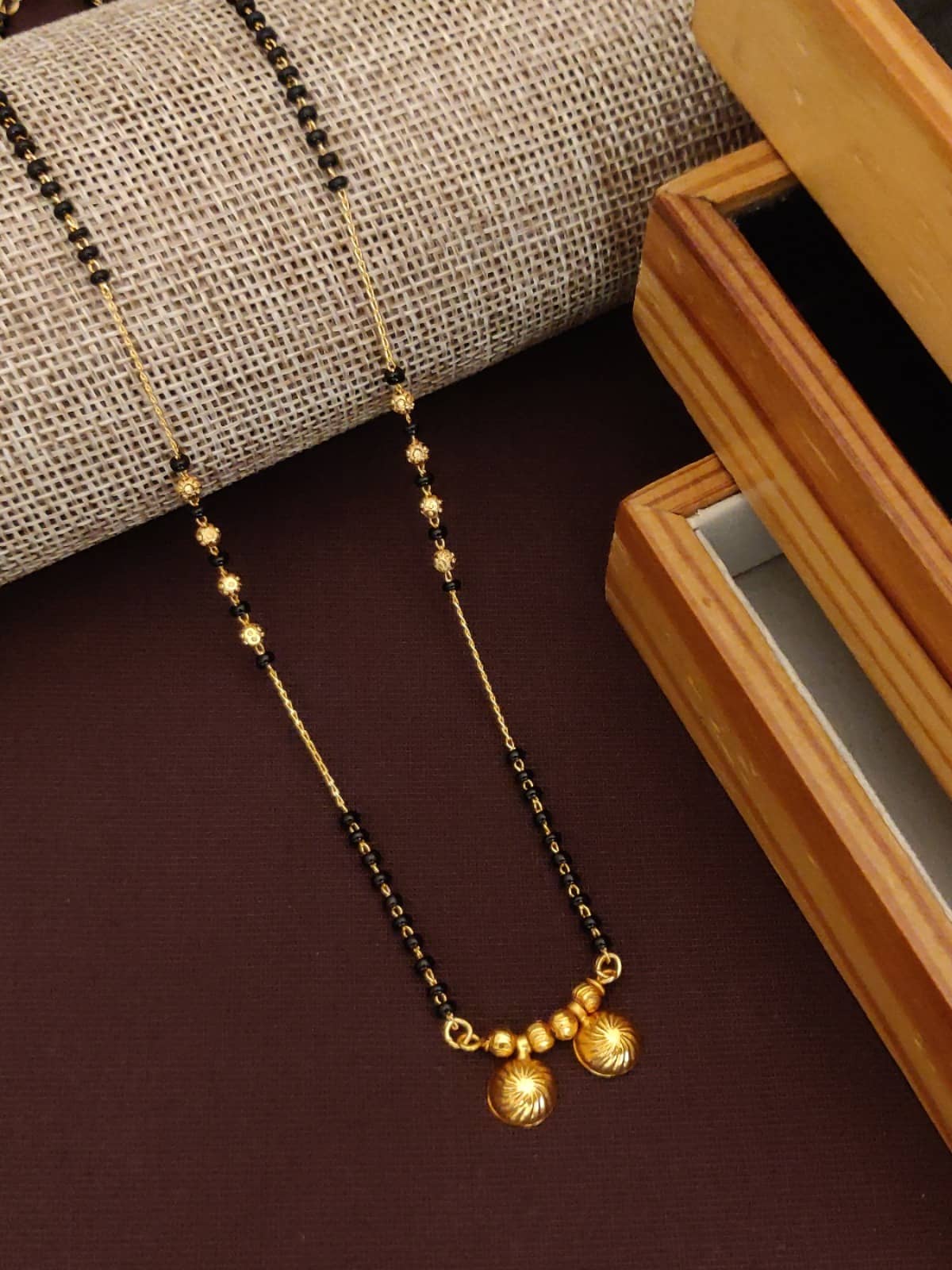 LA MESKEY Golden Mangalsutra ( Pack of 1 )