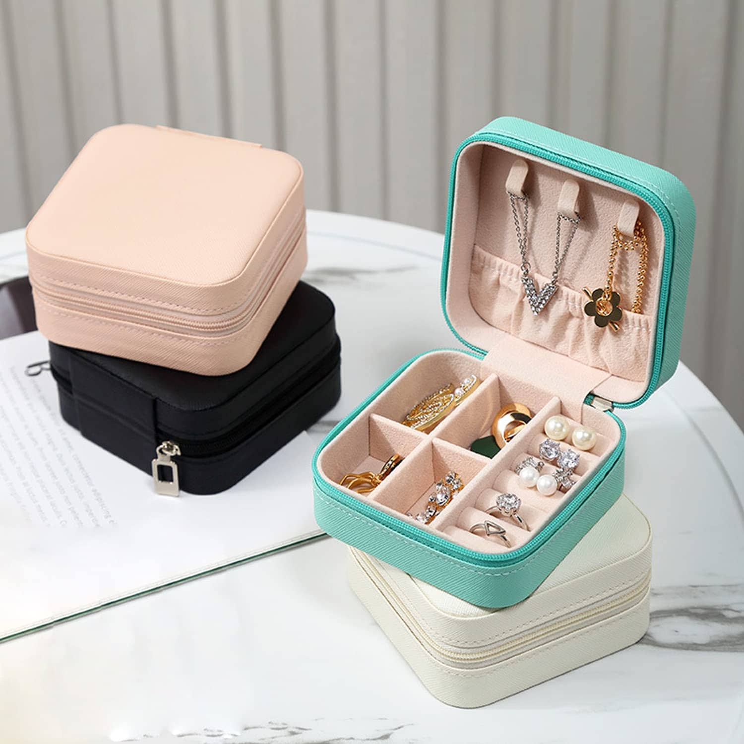 Magnique_Mini Jewelry Travel Case, PU Leather Organizer Box, Small Portable Jewellery Storage Holder for Womens Rings Earrings Necklaces Bracelets