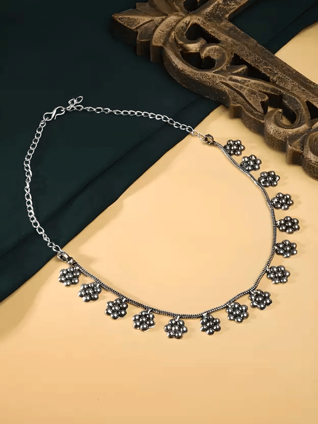     			Opus Gems Silver Alloy Necklace Set ( Pack of 1 )