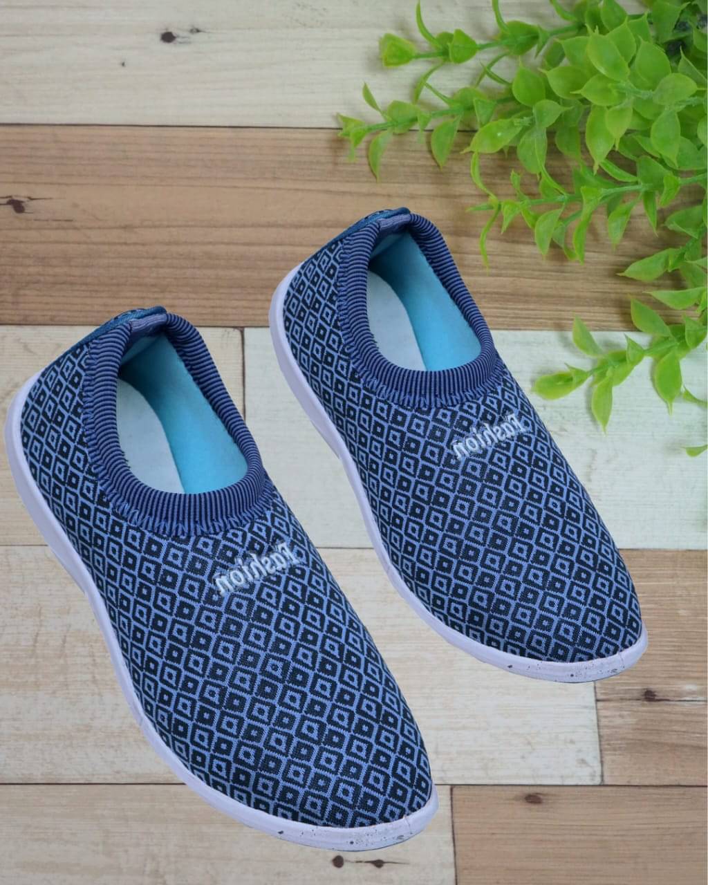     			Seafoot Gray Women's Slip On