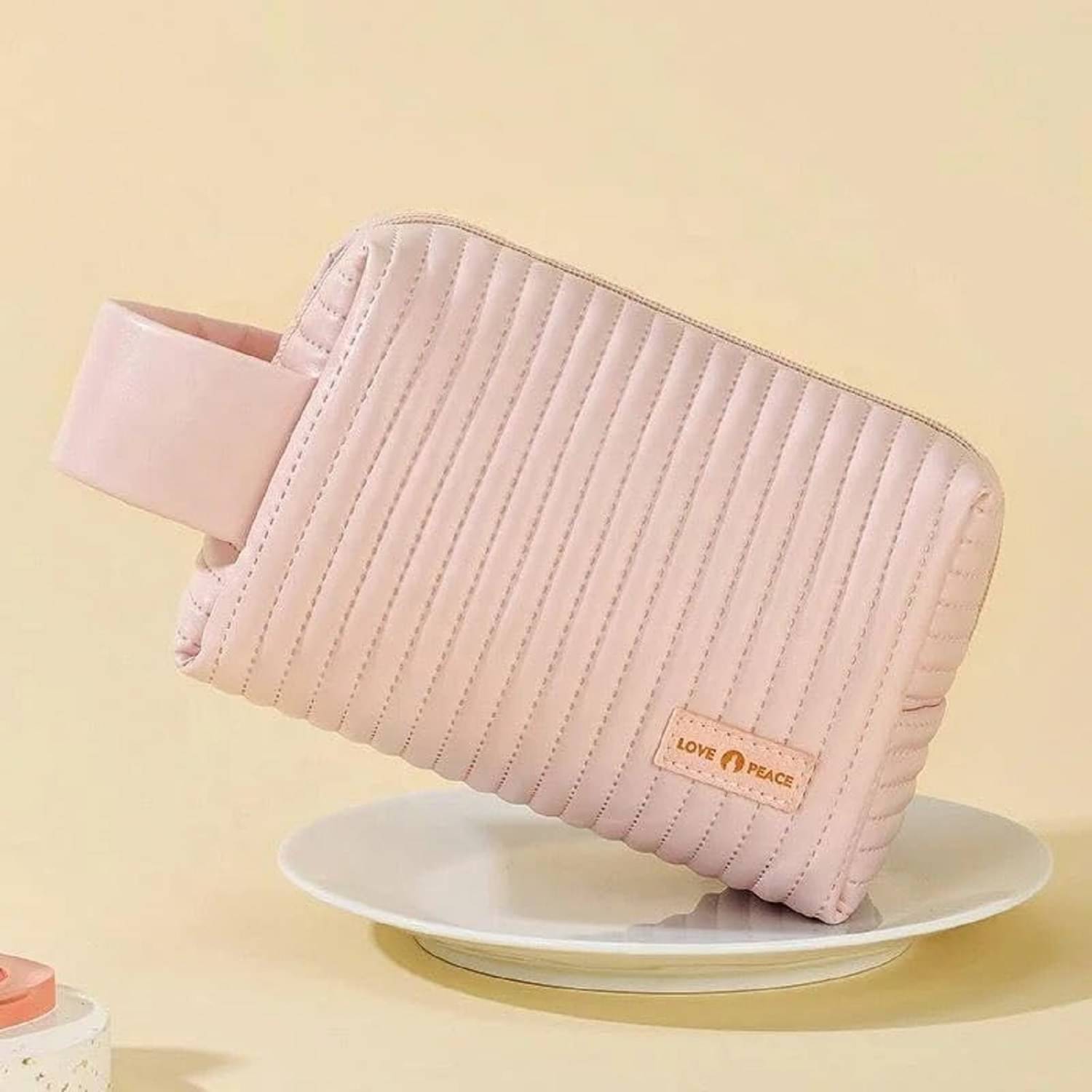    			Skindora Multicolor Toiletry Bag