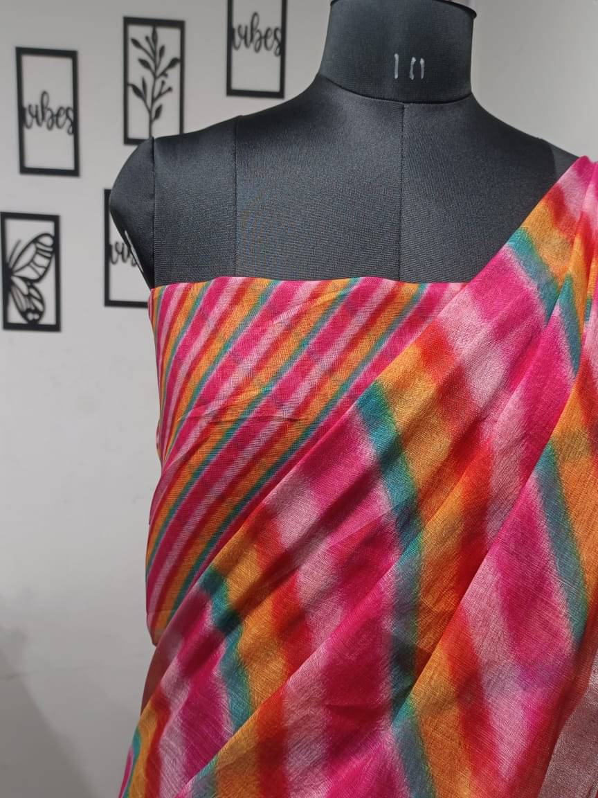 Sureta Cotton Blend Self Design Saree With Unstitched Blouse Piece ( Magenta ) Sureta Cotton Blend Self Design Saree With Unstitched Blouse Piece ( Magenta )