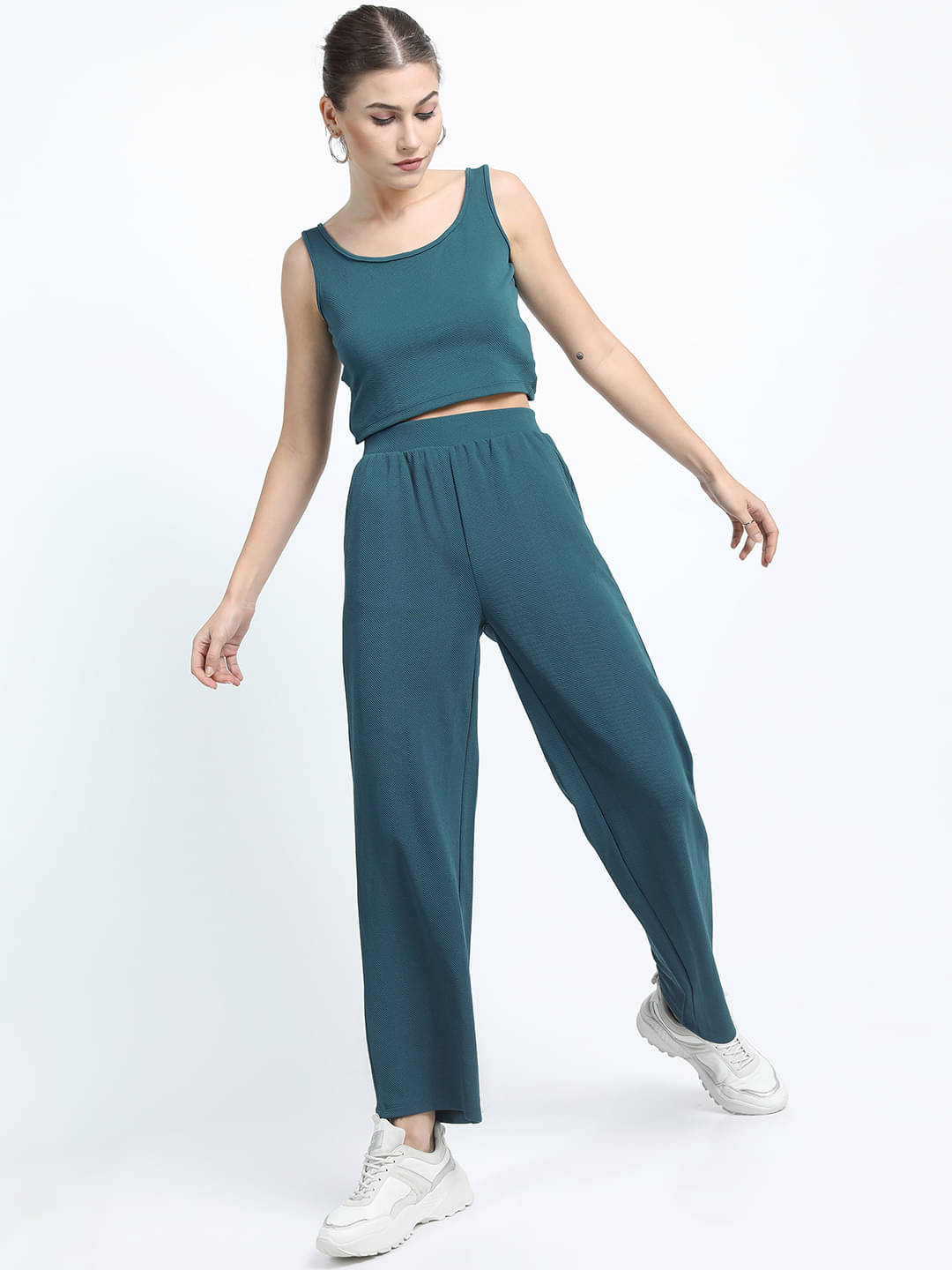    			Tokyo Talkies Women Solid Top With Trousers Co-Ord Set ( Teal )