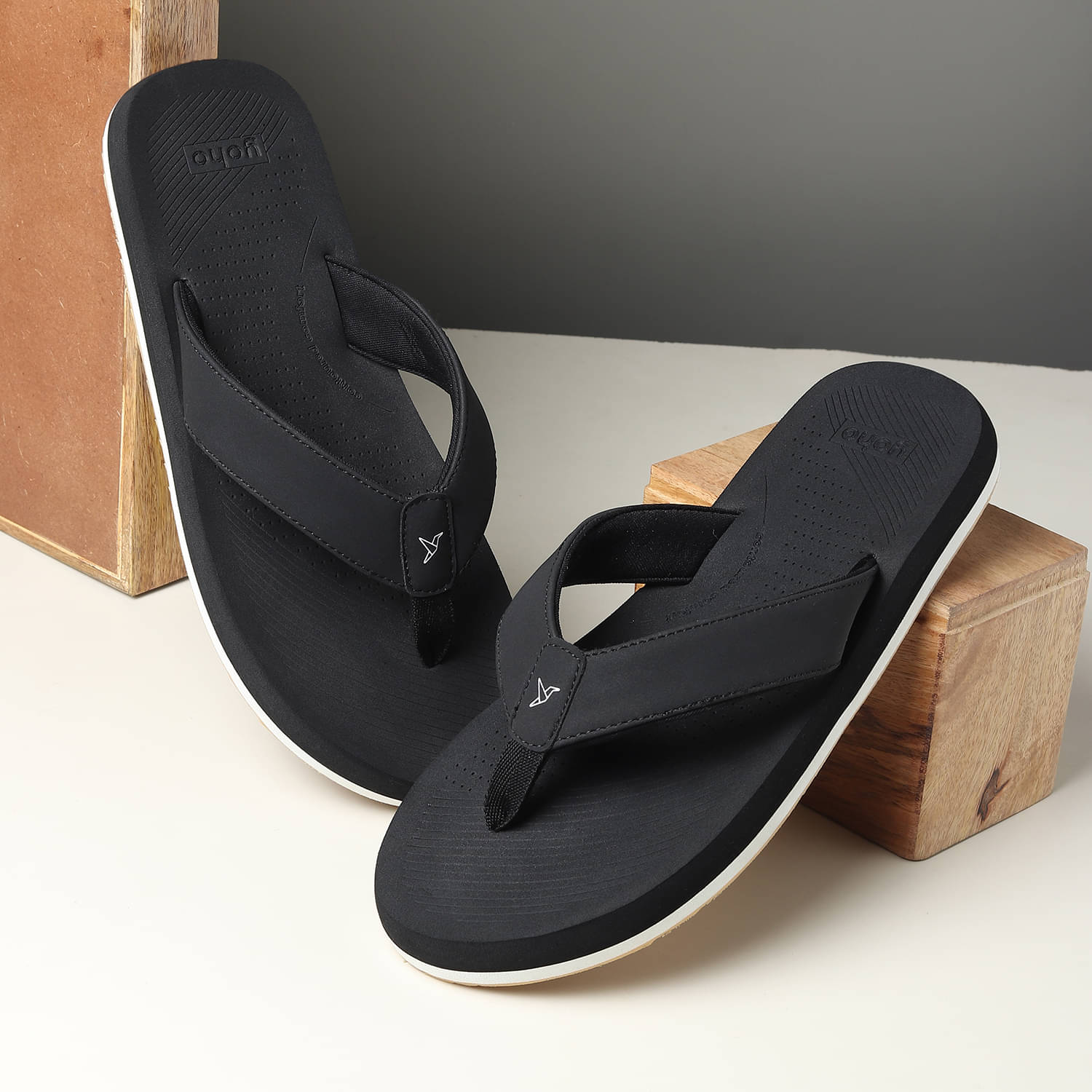     			Yoho Black Men's Daily Slipper