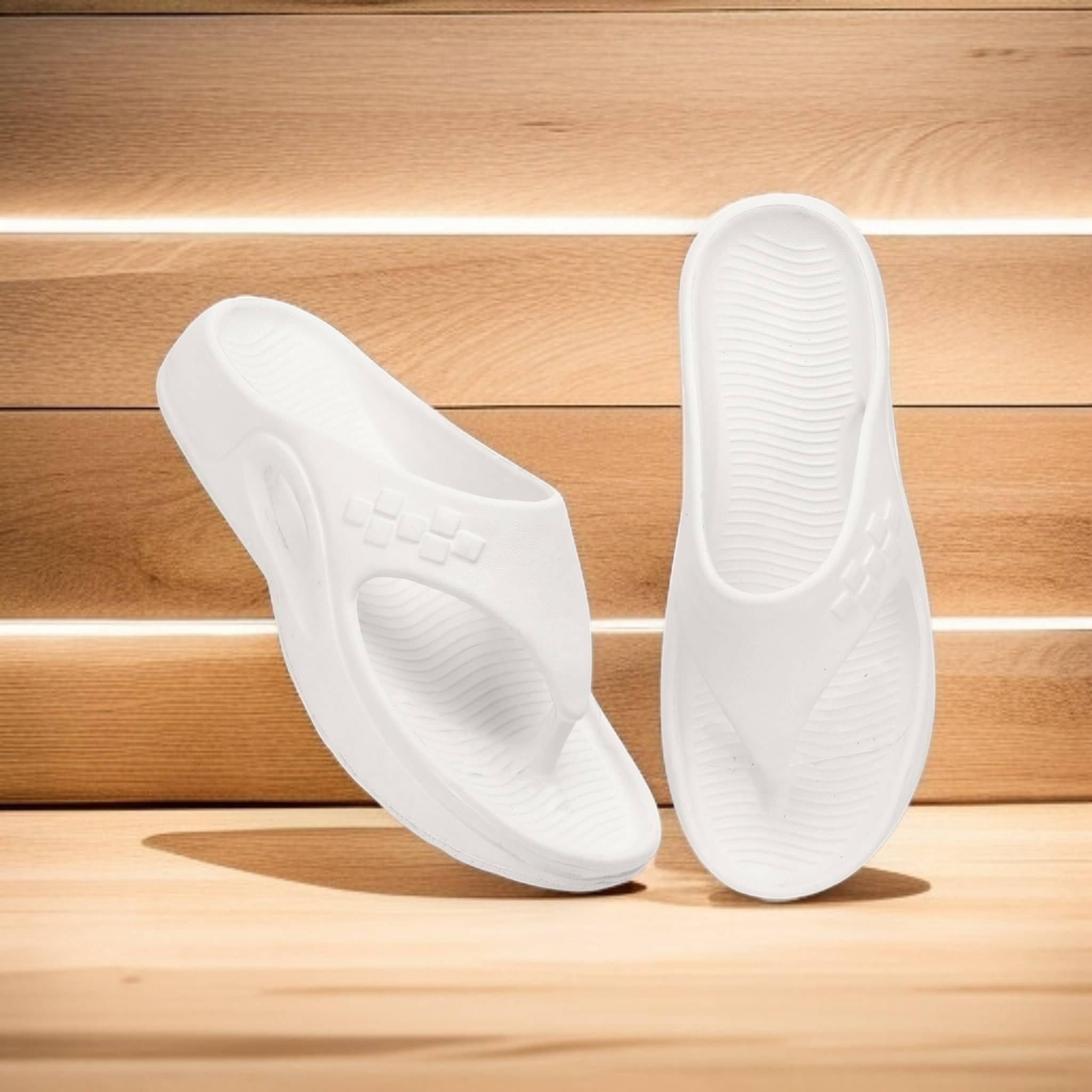     			rishXation White Men's Daily Slipper