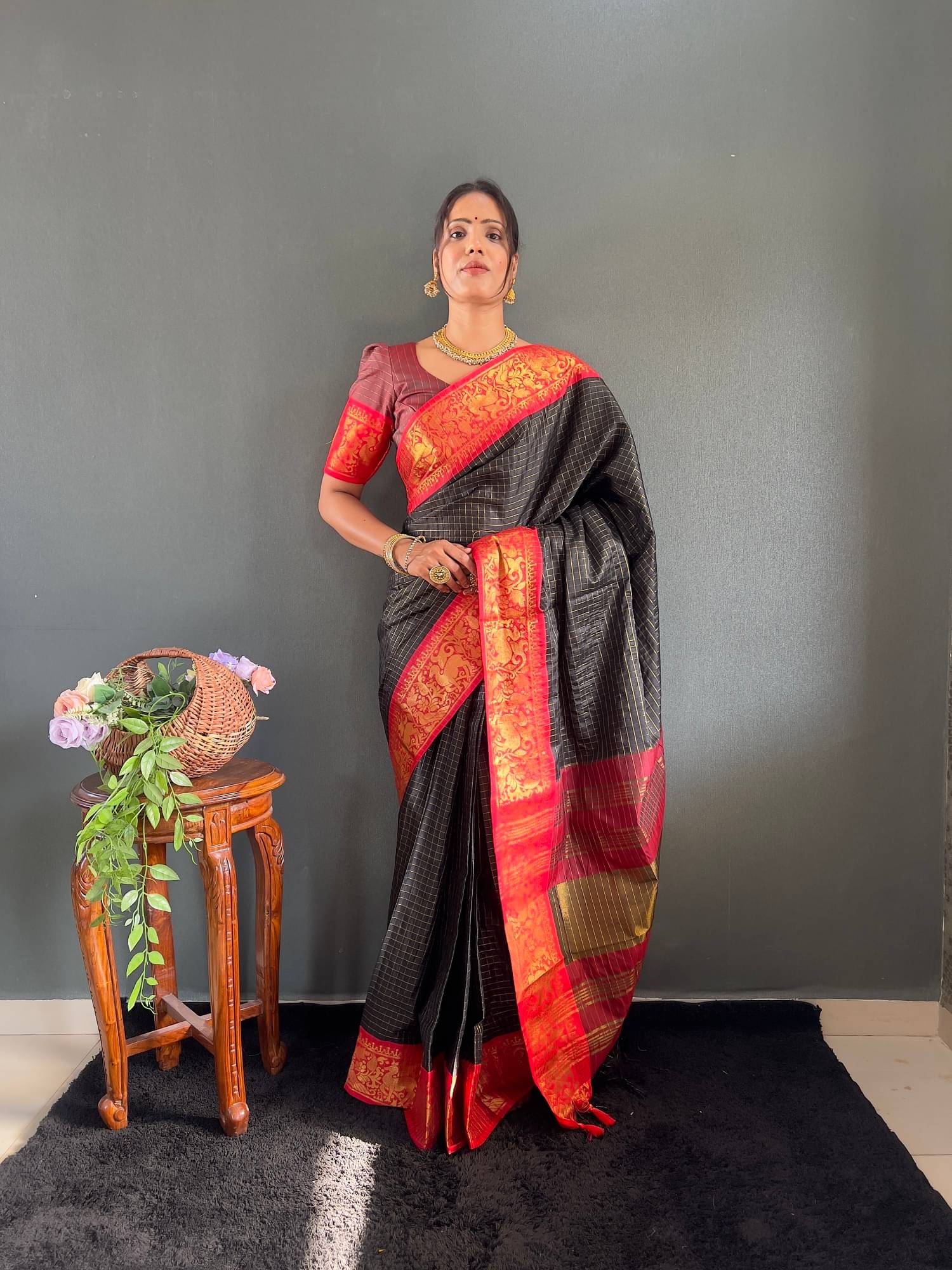     			A TO Z CART Jacquard Checks Saree With Unstitched Blouse Piece ( Black )