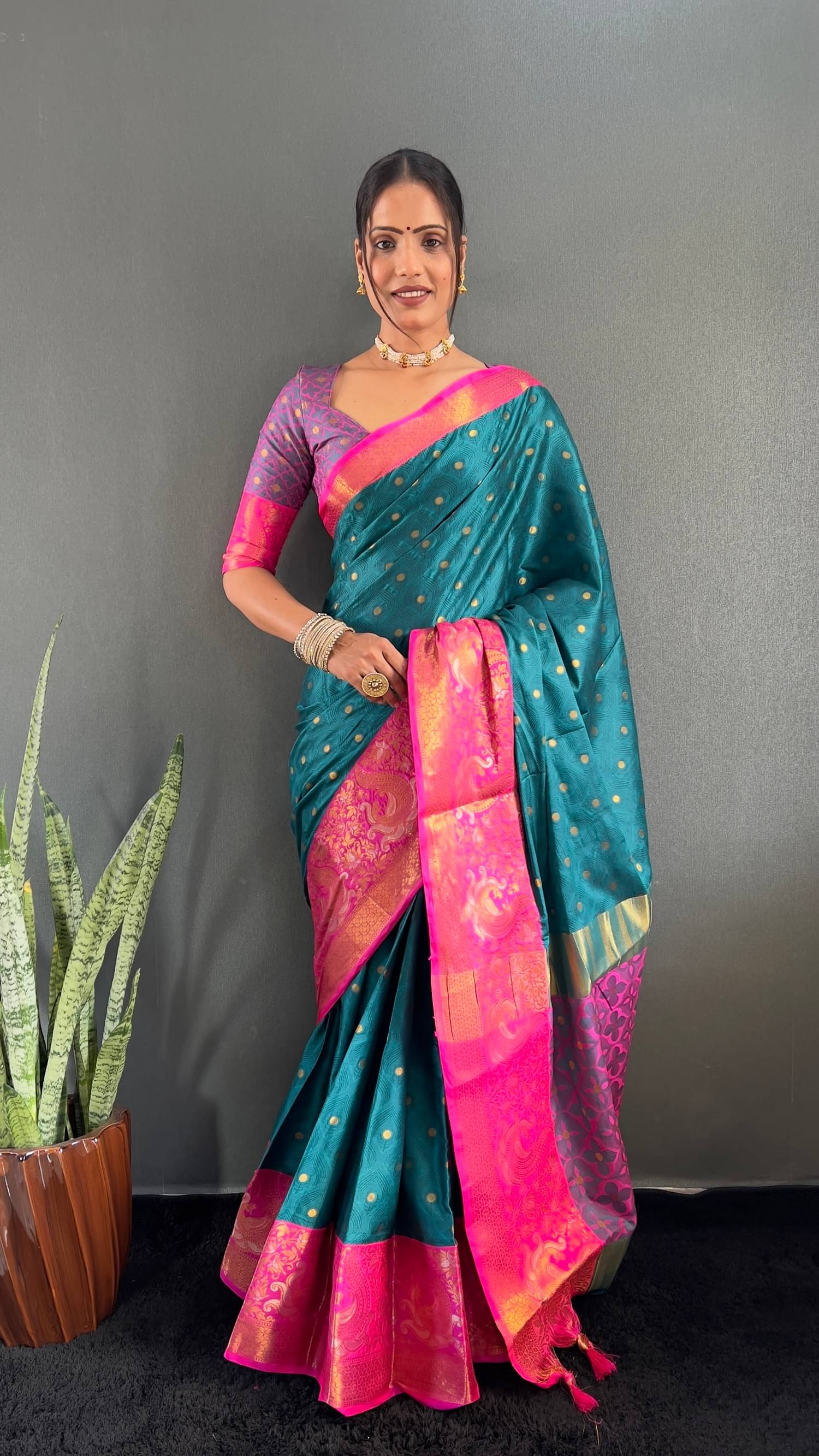 Aika Silk Woven Saree With Unstitched Blouse Piece ( Multicolor 2 ) Aika Silk Woven Saree With Unstitched Blouse Piece ( Multicolor 2 )