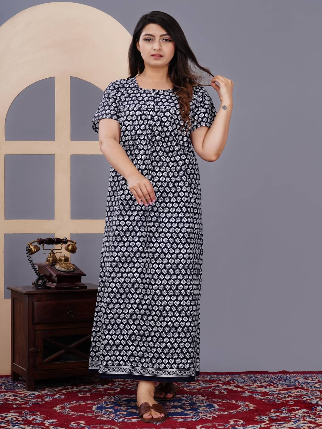 Apratim Black Cotton Women's Nightwear Nighty & Night Gowns ( Pack of 1 )     			Apratim Black Cotton Women's Nightwear Nighty & Night Gowns ( Pack of 1 )