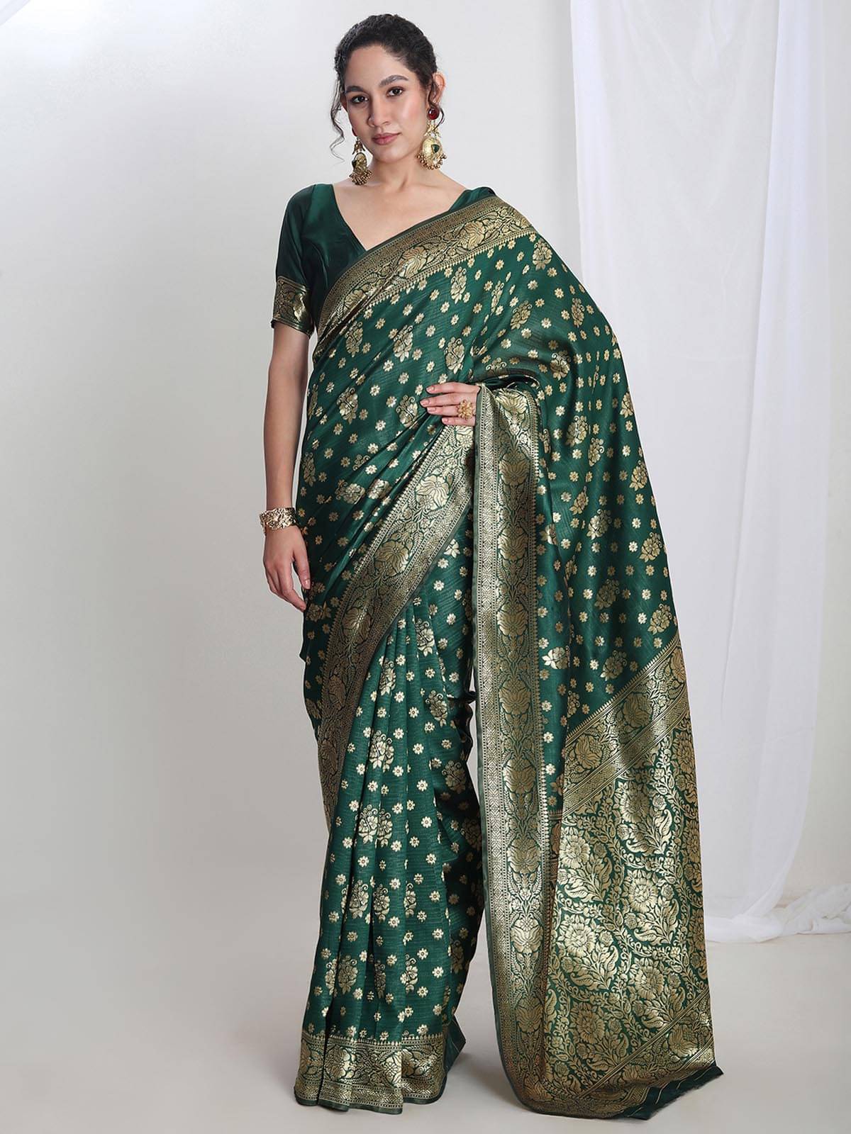 Janasya Silk Blend Woven Saree With Unstitched Blouse Piece ( Green )     			Janasya Silk Blend Woven Saree With Unstitched Blouse Piece ( Green )