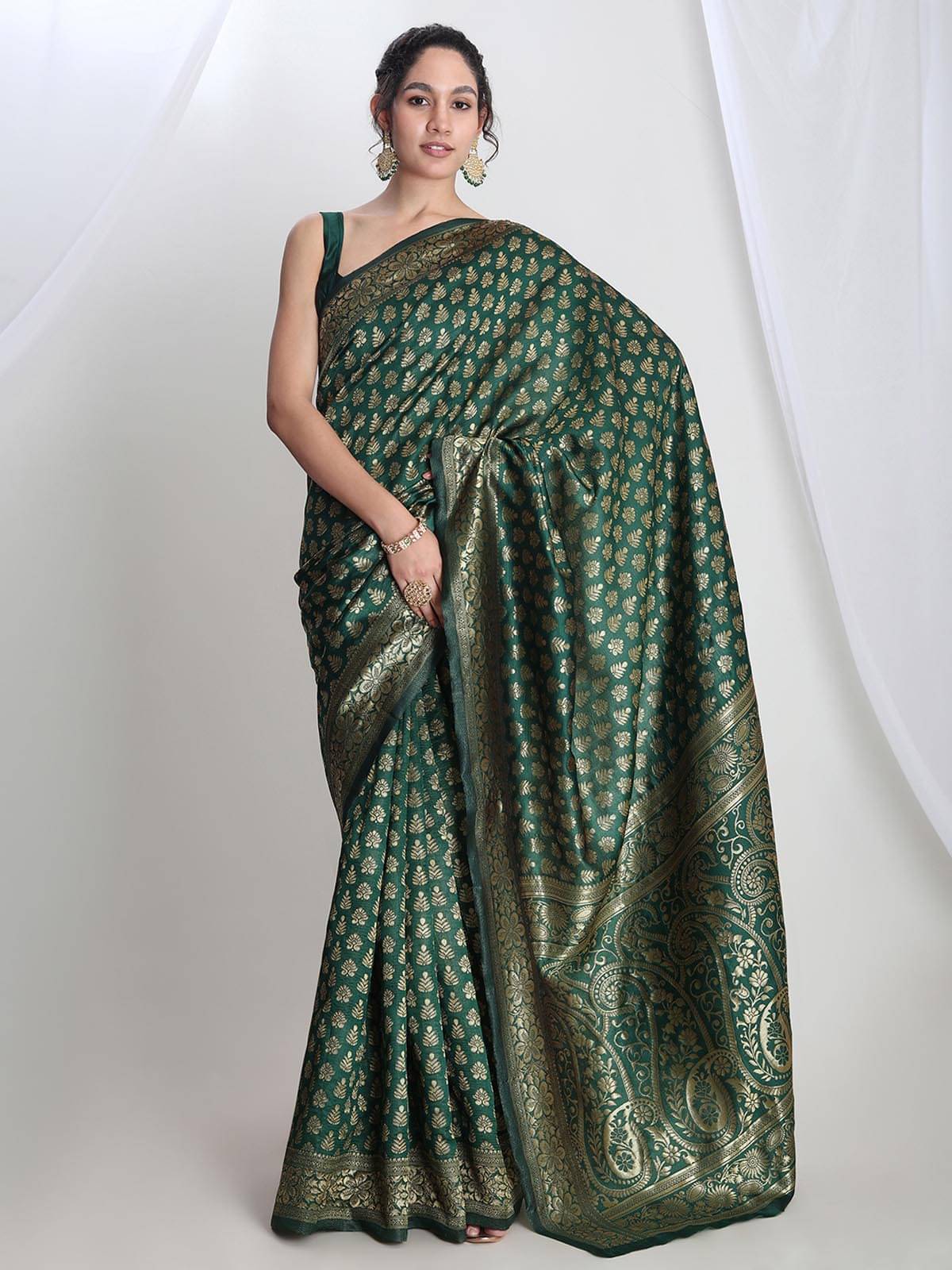 Janasya Silk Blend Woven Saree With Unstitched Blouse Piece ( Green )     			Janasya Silk Blend Woven Saree With Unstitched Blouse Piece ( Green )