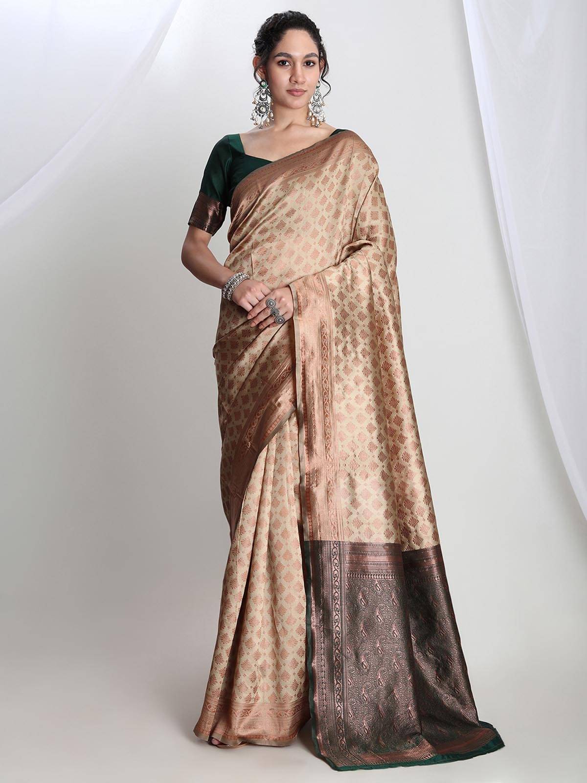     			Janasya Silk Blend Woven Saree With Unstitched Blouse Piece ( Beige )