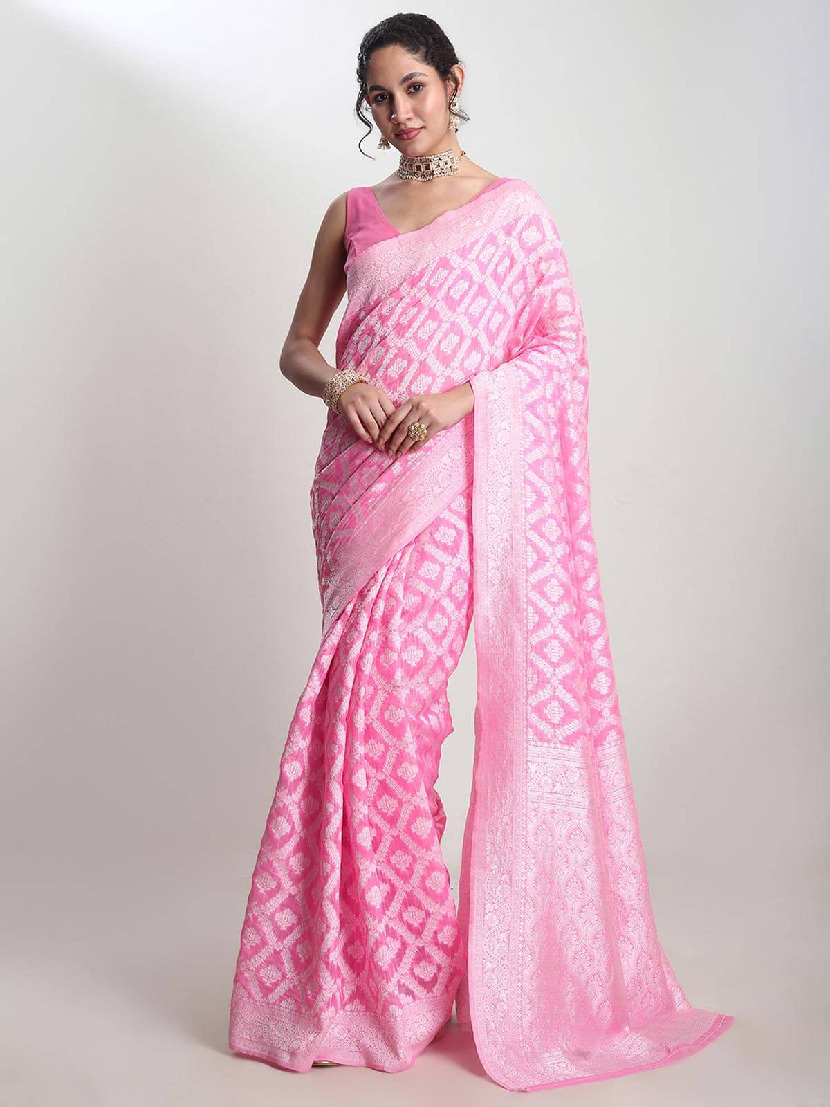 Janasya Silk Blend Woven Saree With Unstitched Blouse Piece ( Pink ) Janasya Silk Blend Woven Saree With Unstitched Blouse Piece ( Pink )