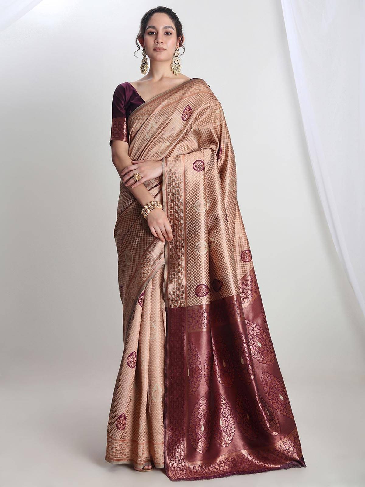     			Janasya Silk Blend Woven Saree With Unstitched Blouse Piece ( Beige )