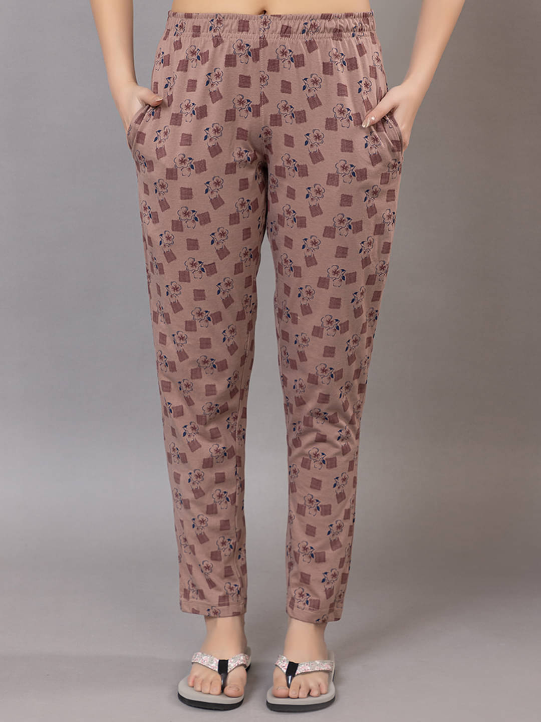     			PROBASIC Brown Cotton Blend Women's Nightwear Pyjama ( Pack of 1 )