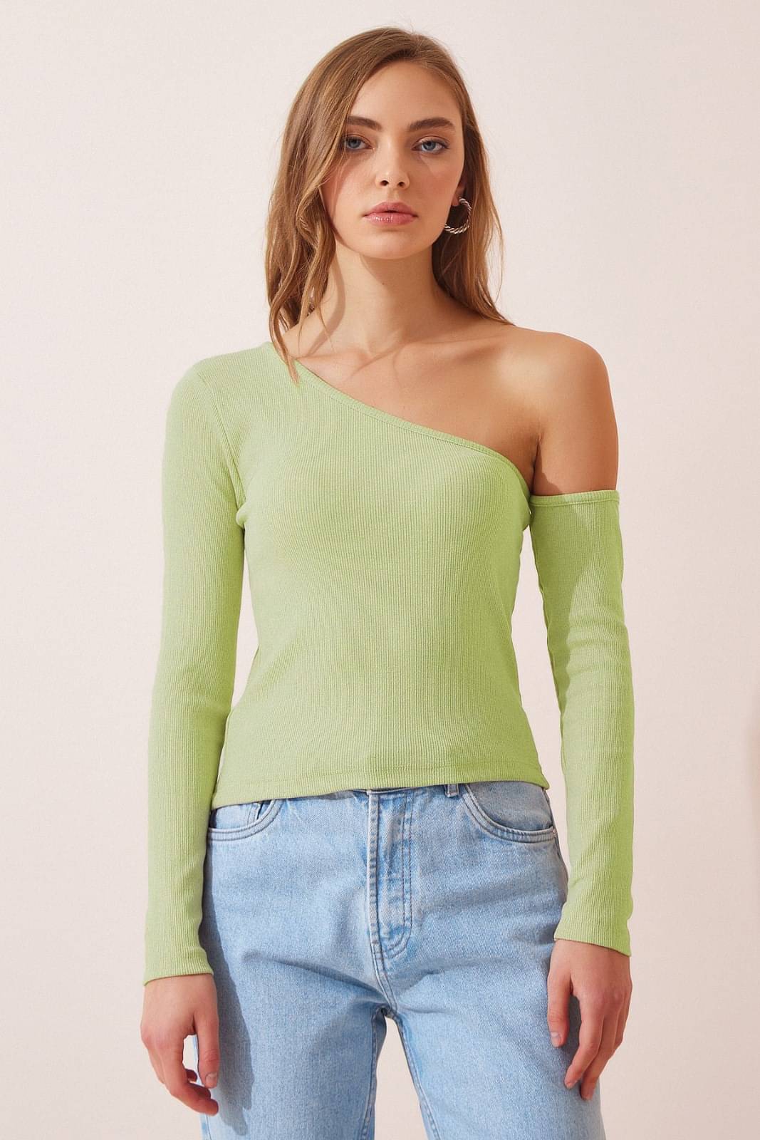 Redamancii Women's Cotton Blend Regular Top ( Green )     			Redamancii Women's Cotton Blend Regular Top ( Green )