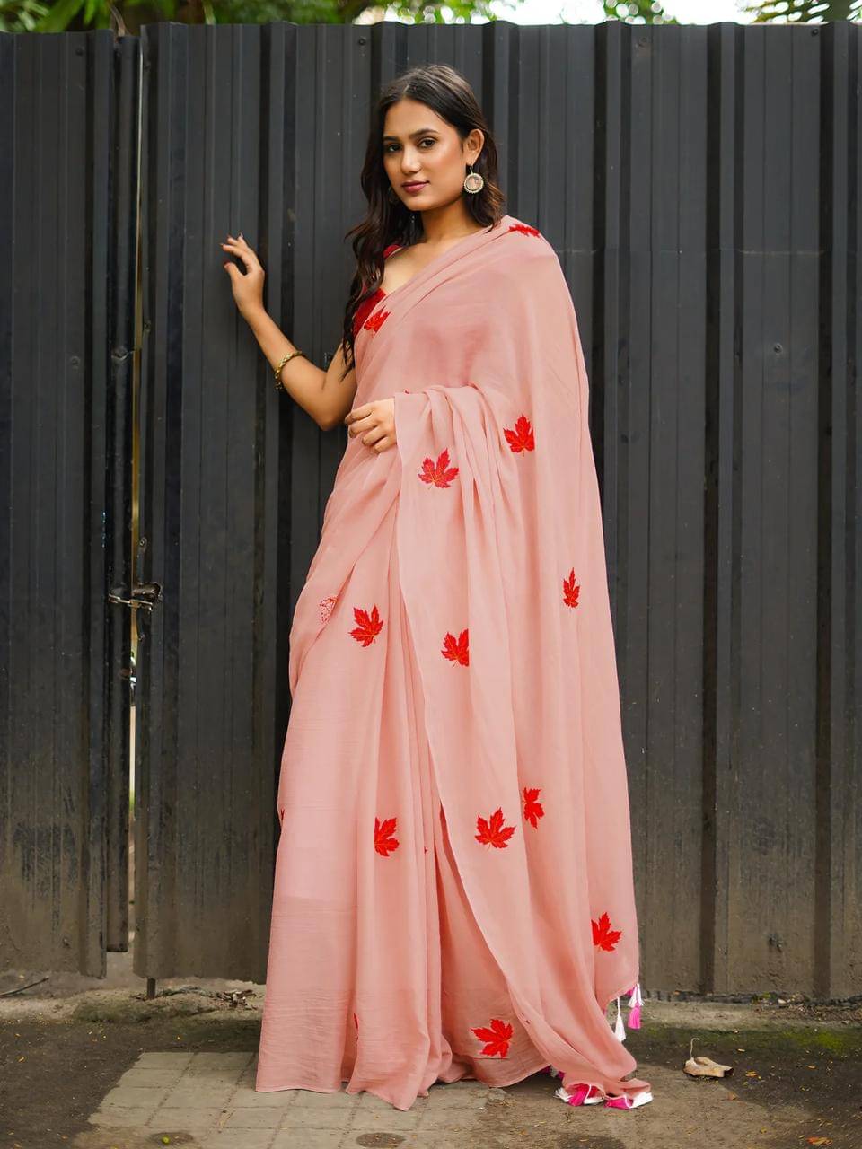 SARADA HANDLOOM Cotton Woven Saree With Unstitched Blouse Piece ( Peach )     			SARADA HANDLOOM Cotton Woven Saree With Unstitched Blouse Piece ( Peach )