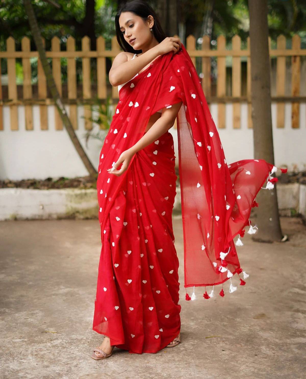     			SARADA HANDLOOM Cotton Woven Saree With Unstitched Blouse Piece ( Red )
