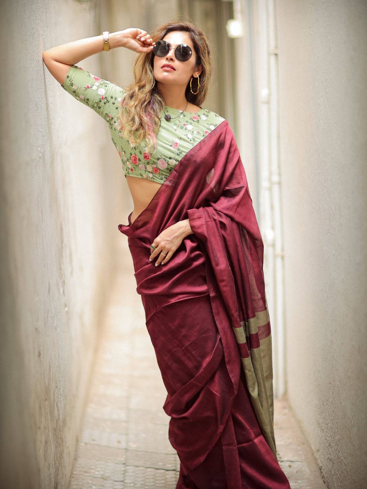 SARADA HANDLOOM Cotton Woven Saree With Unstitched Blouse Piece ( Maroon ) SARADA HANDLOOM Cotton Woven Saree With Unstitched Blouse Piece ( Maroon )