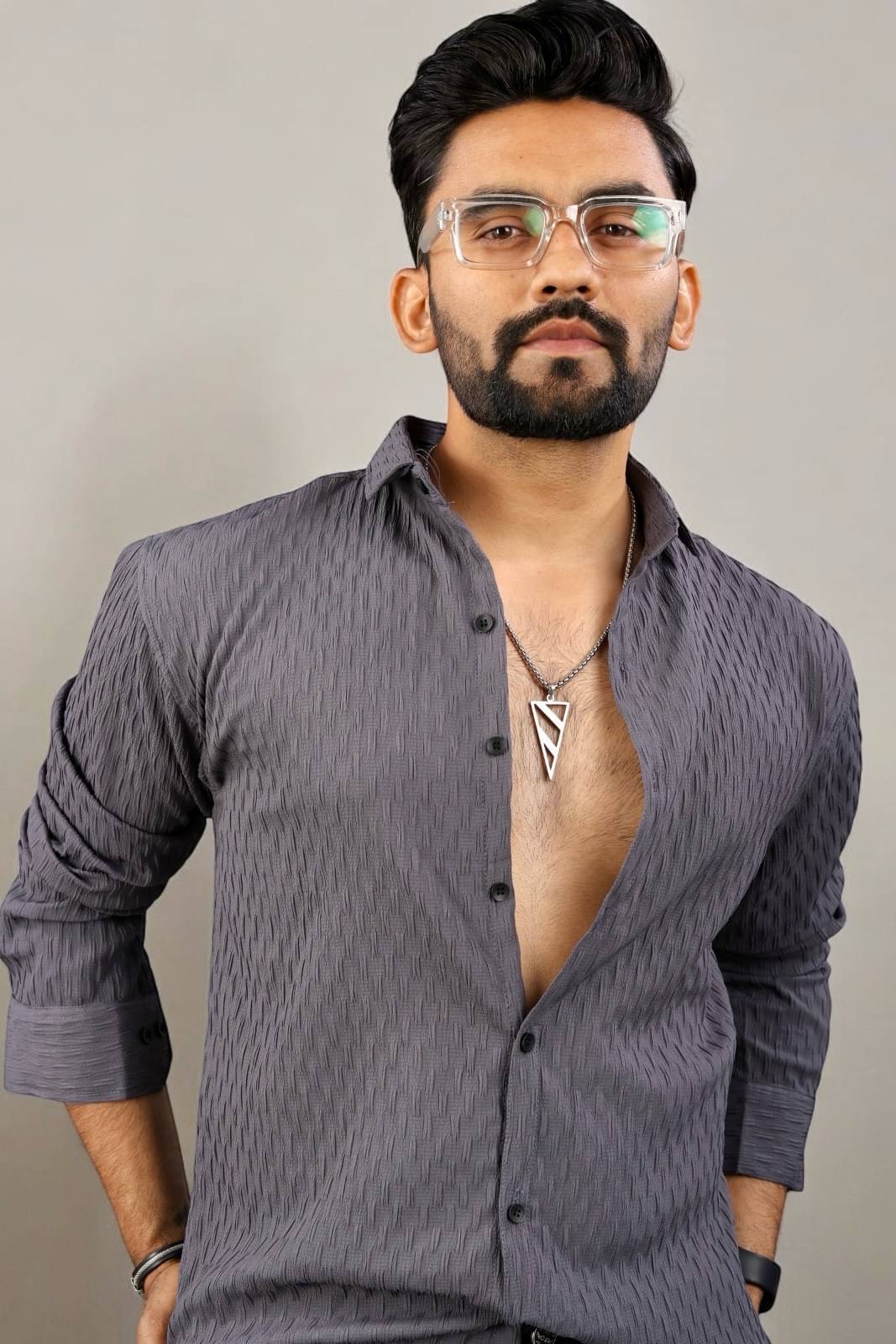 VELLOSTA Polyester Regular Fit Self Design Full Sleeves Men's Casual Shirt - Grey ( Pack of 1 ) VELLOSTA Polyester Regular Fit Self Design Full Sleeves Men's Casual Shirt - Grey ( Pack of 1 )